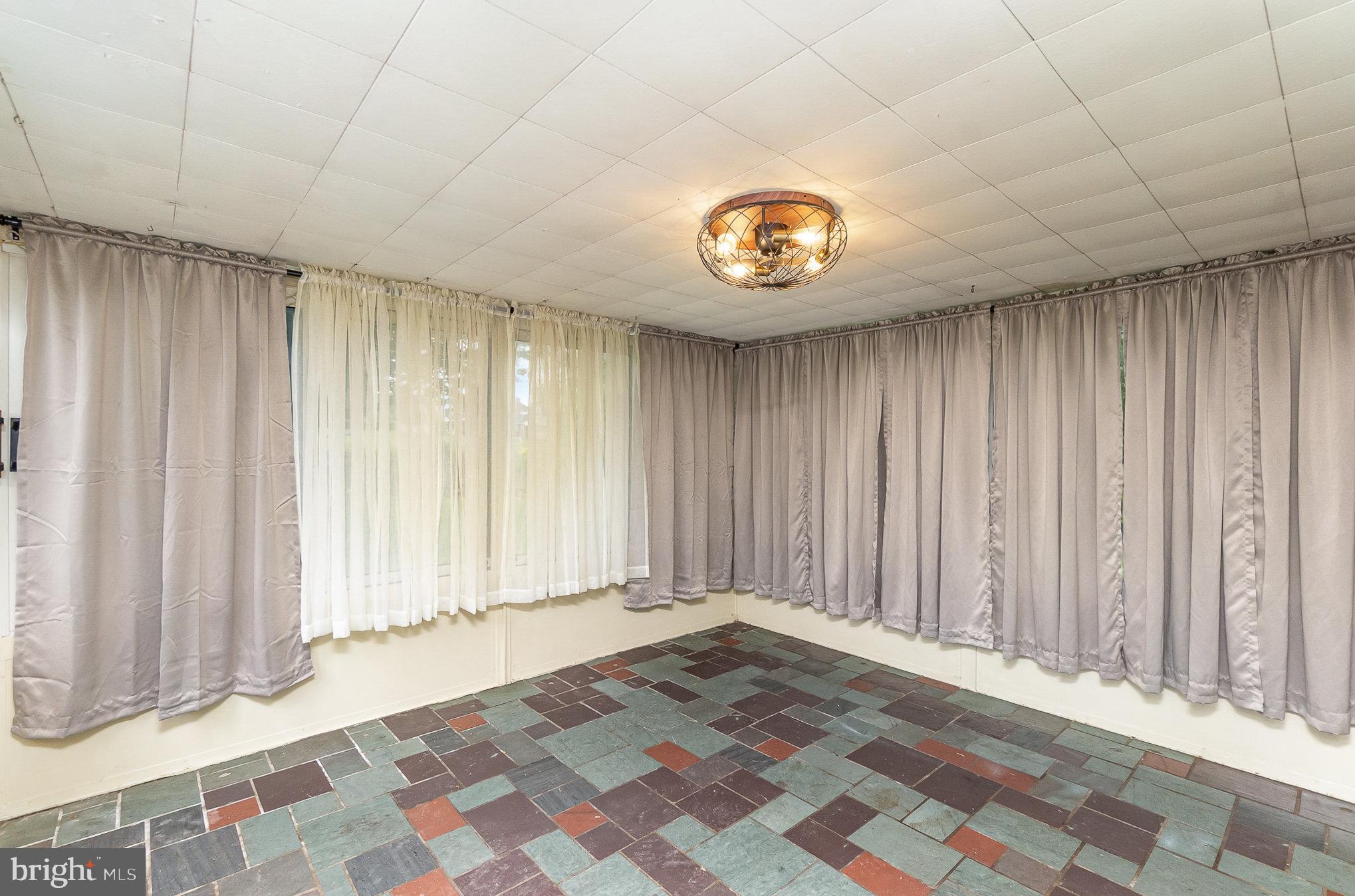 GOTHAM BUSH - Residential