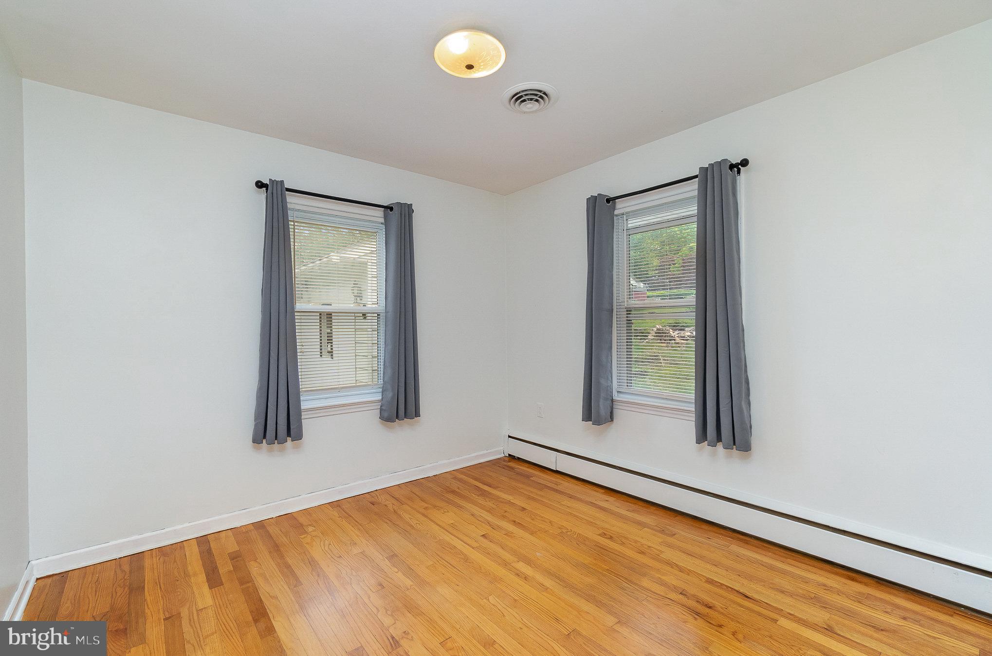 GOTHAM BUSH - Residential