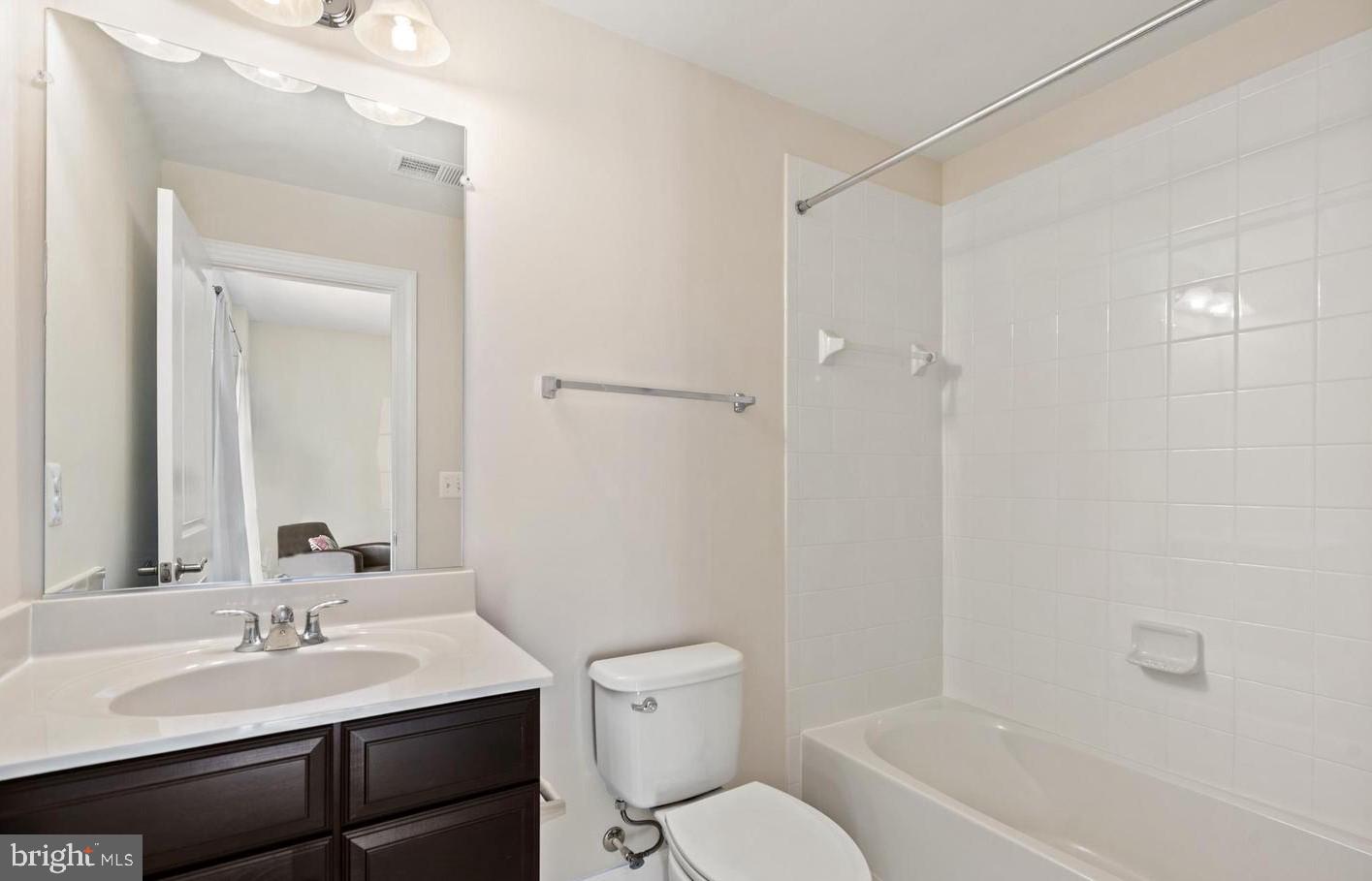 HAYMARKET CROSSING - Residential Lease