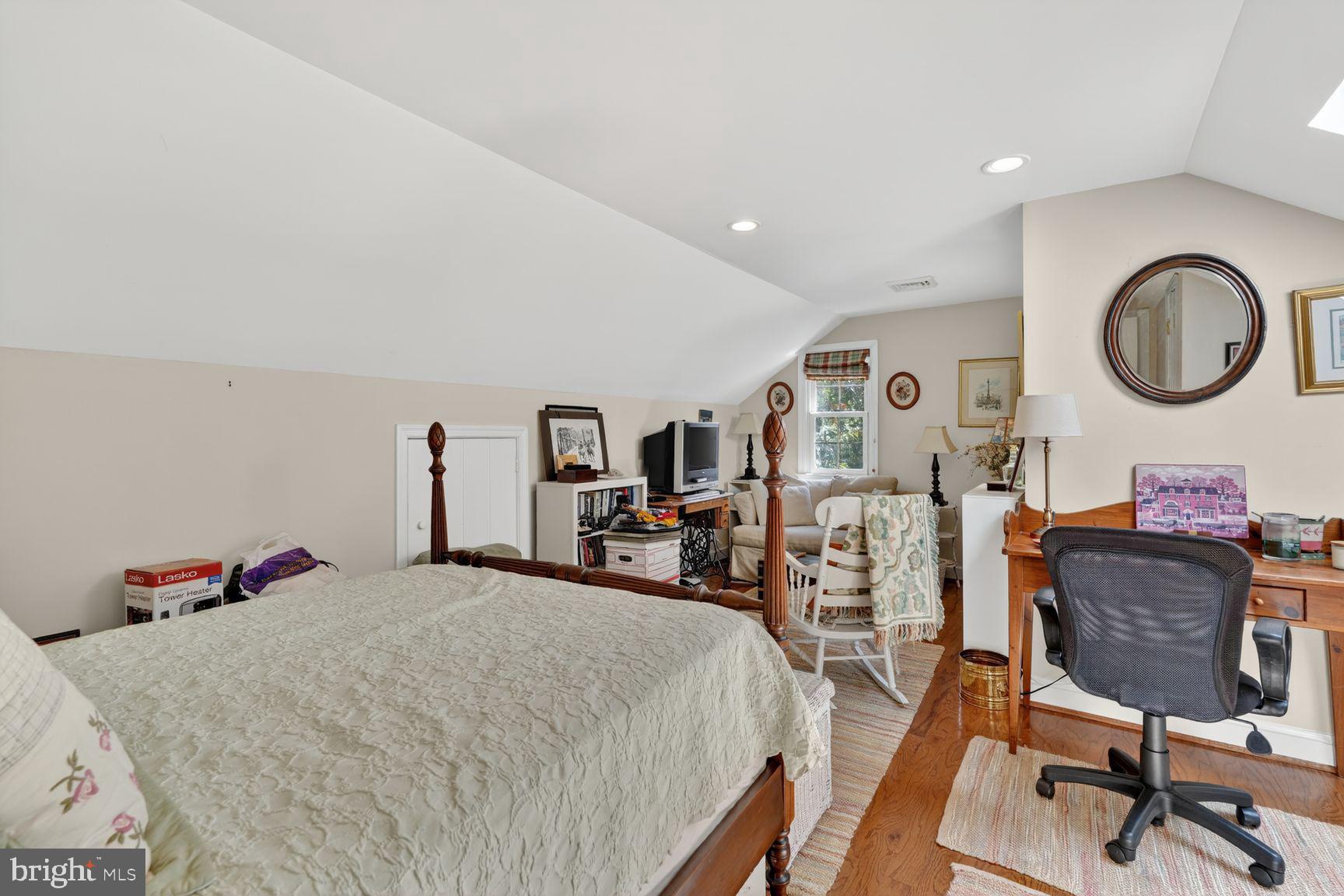 BERKLEY - Residential