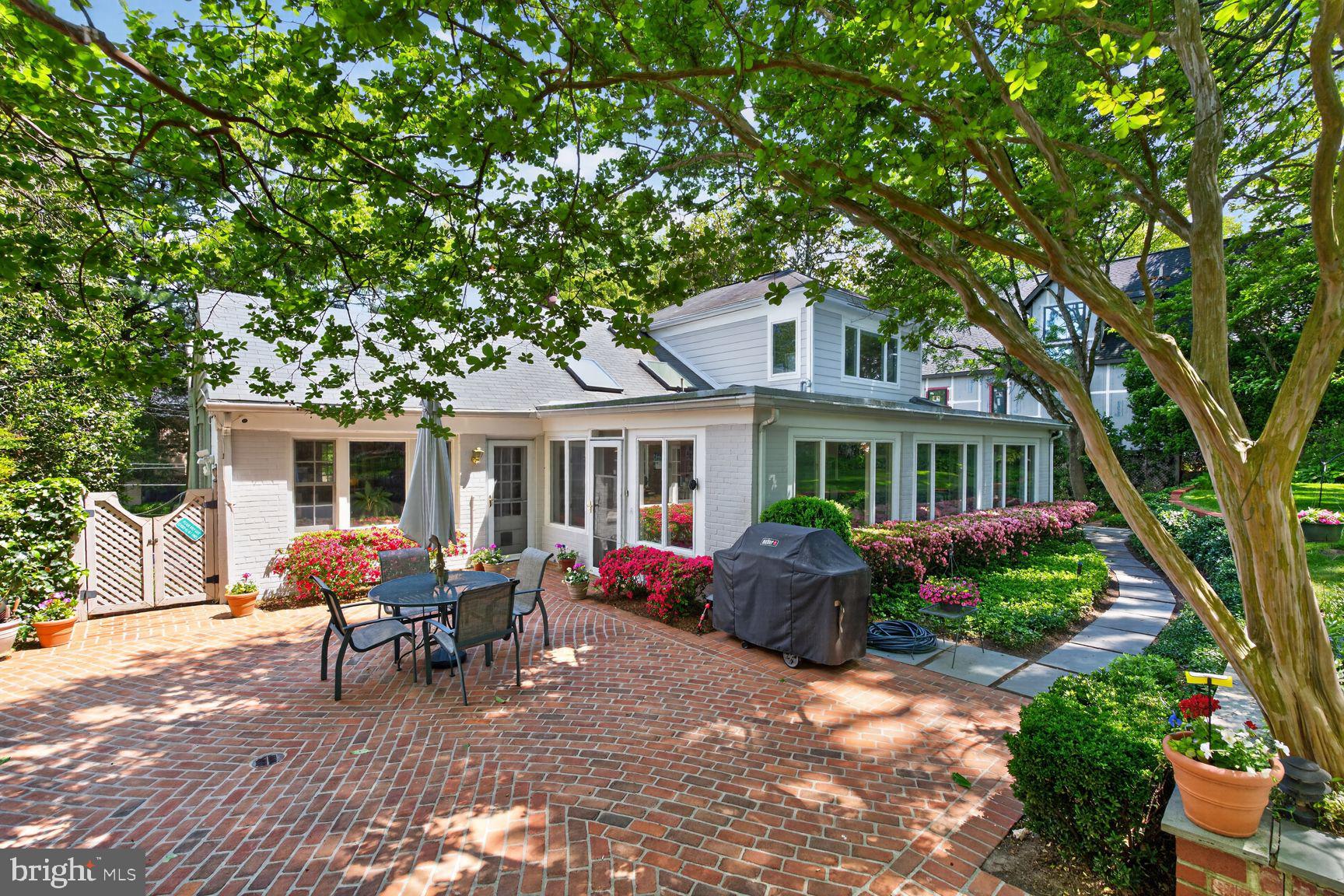 BERKLEY - Residential