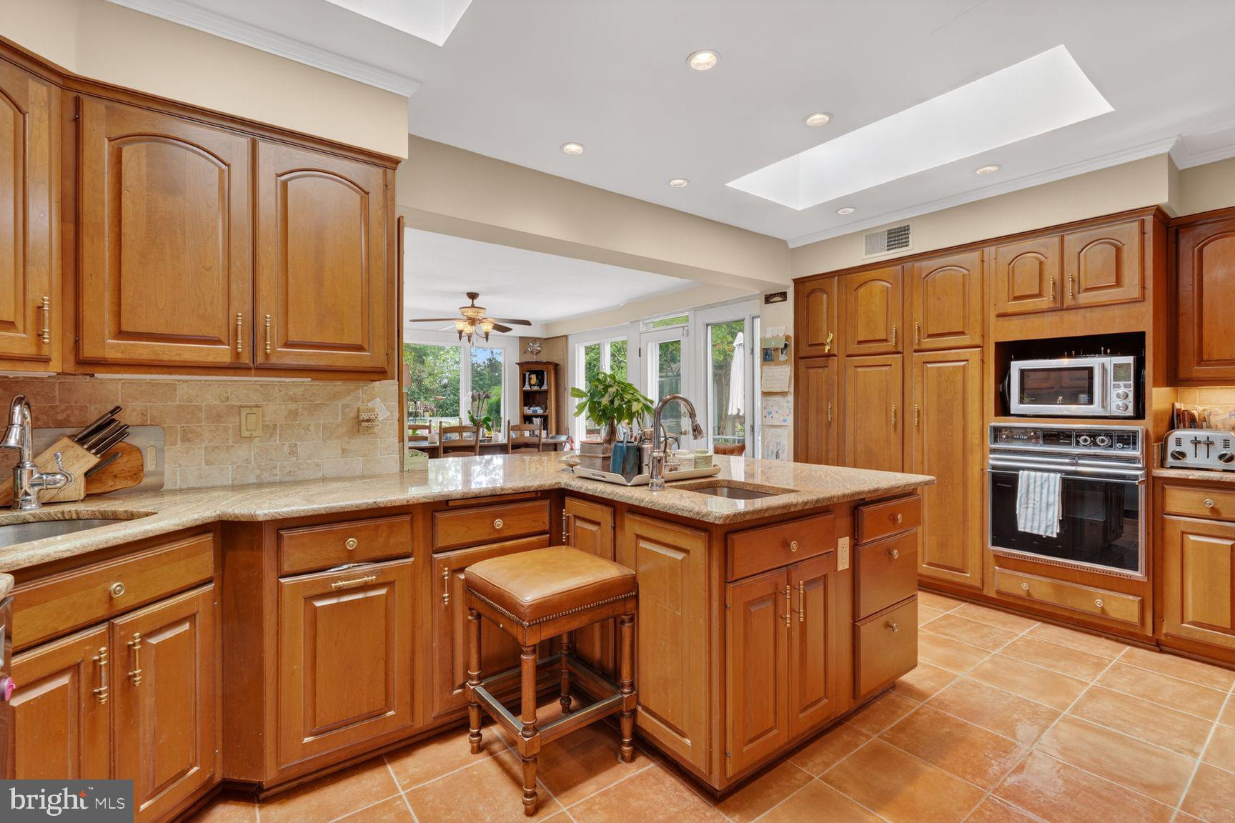 BERKLEY - Residential