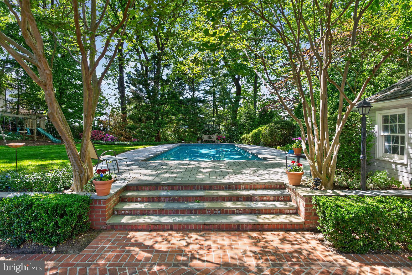 BERKLEY - Residential