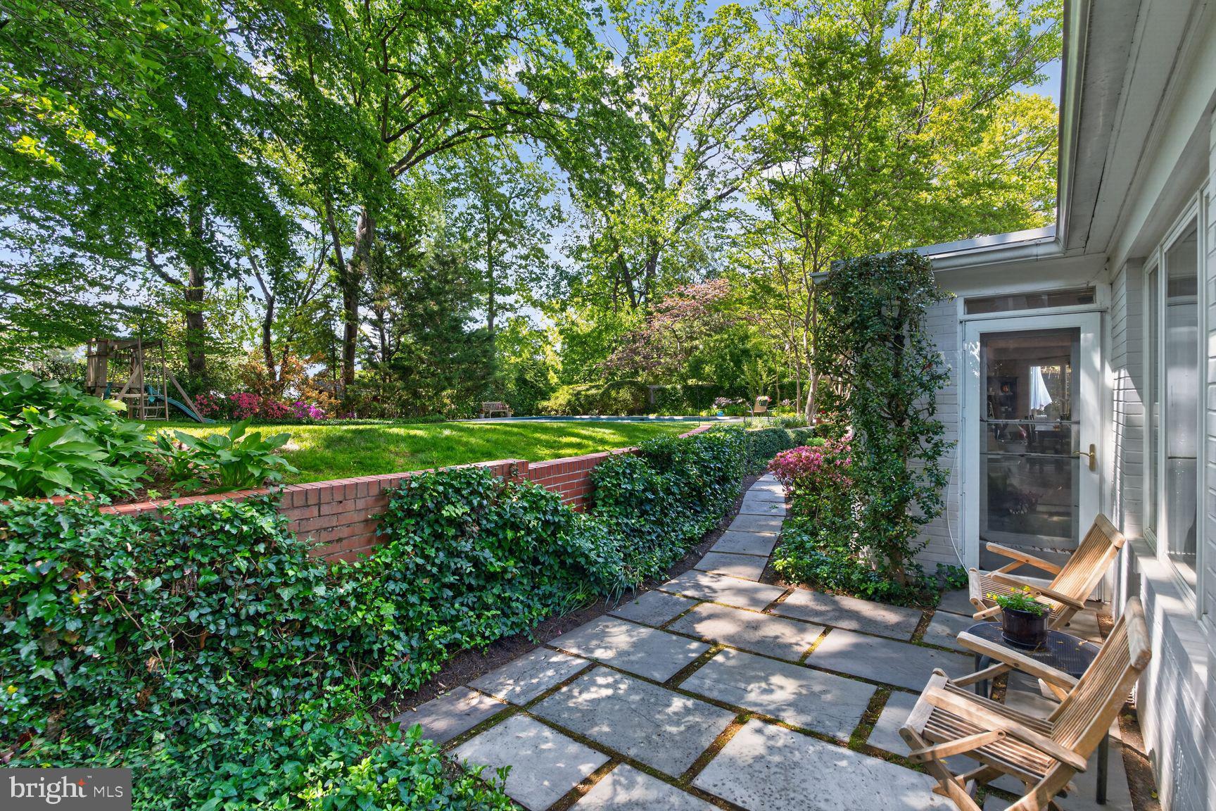 BERKLEY - Residential