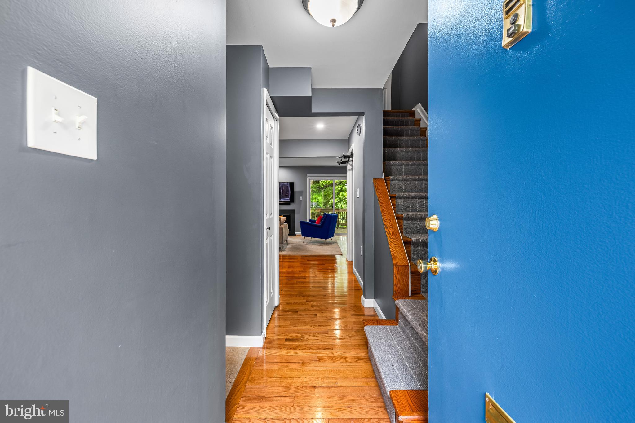 1916 GREENHAVEN DRIVE