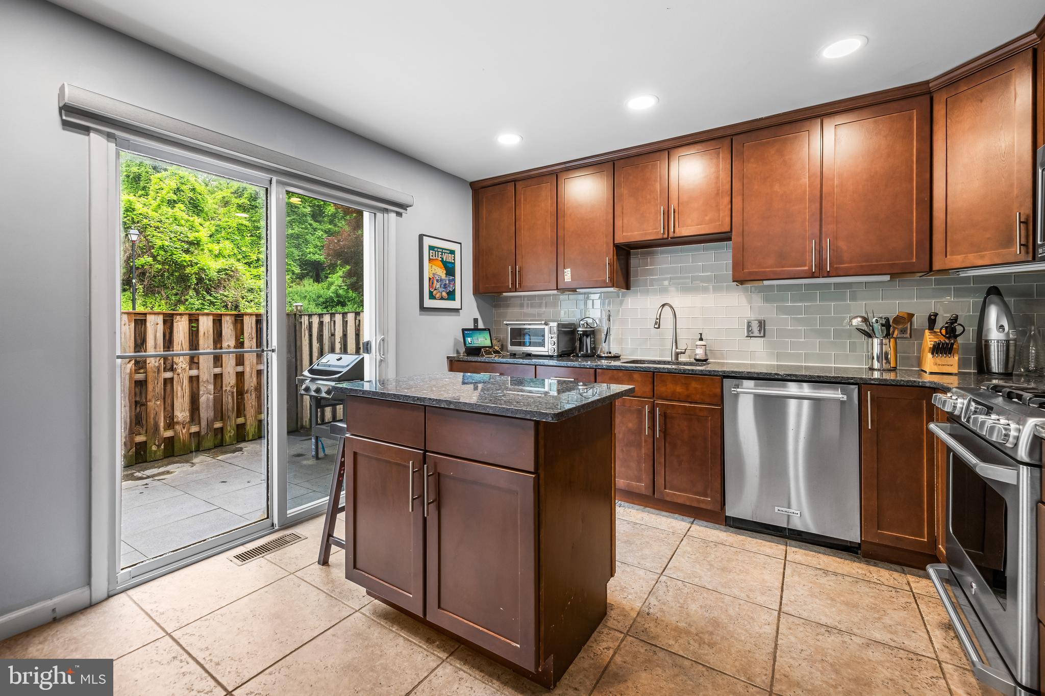 GREENBERRY WOODS - Residential