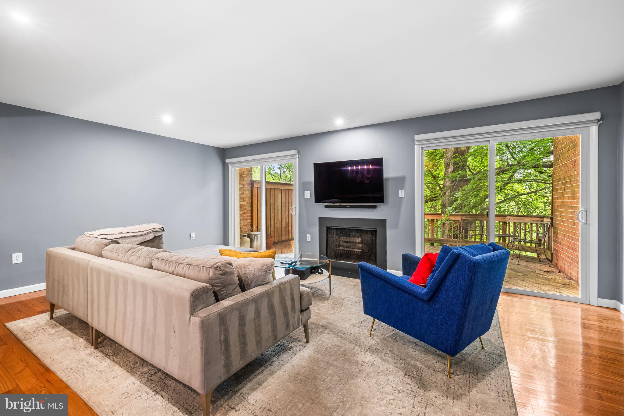 GREENBERRY WOODS - Residential