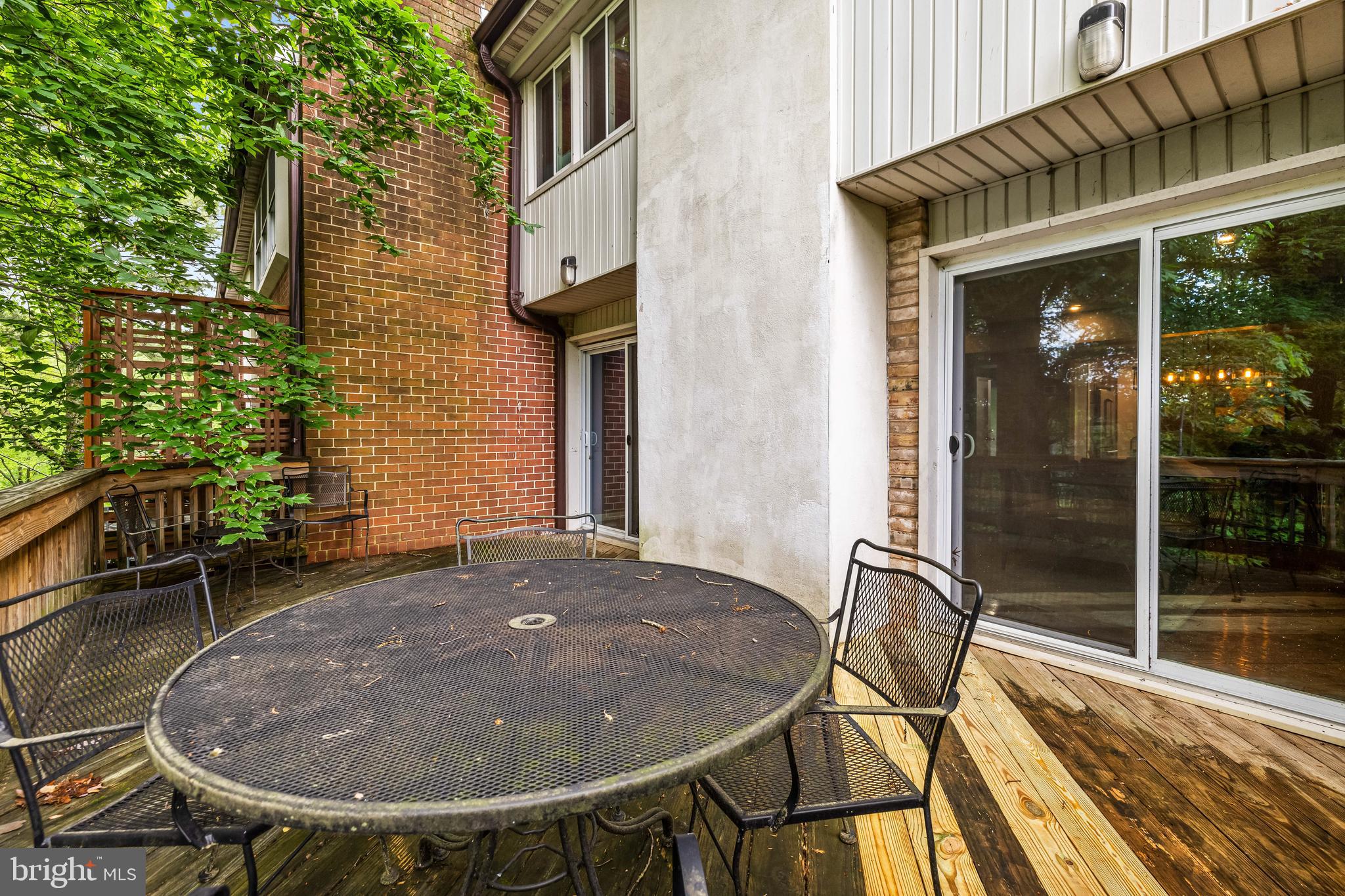 GREENBERRY WOODS - Residential