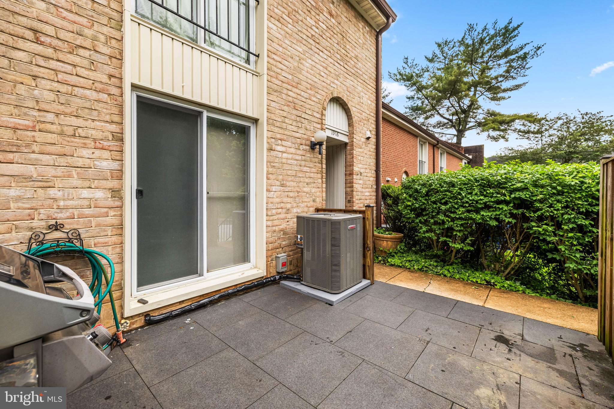 GREENBERRY WOODS - Residential