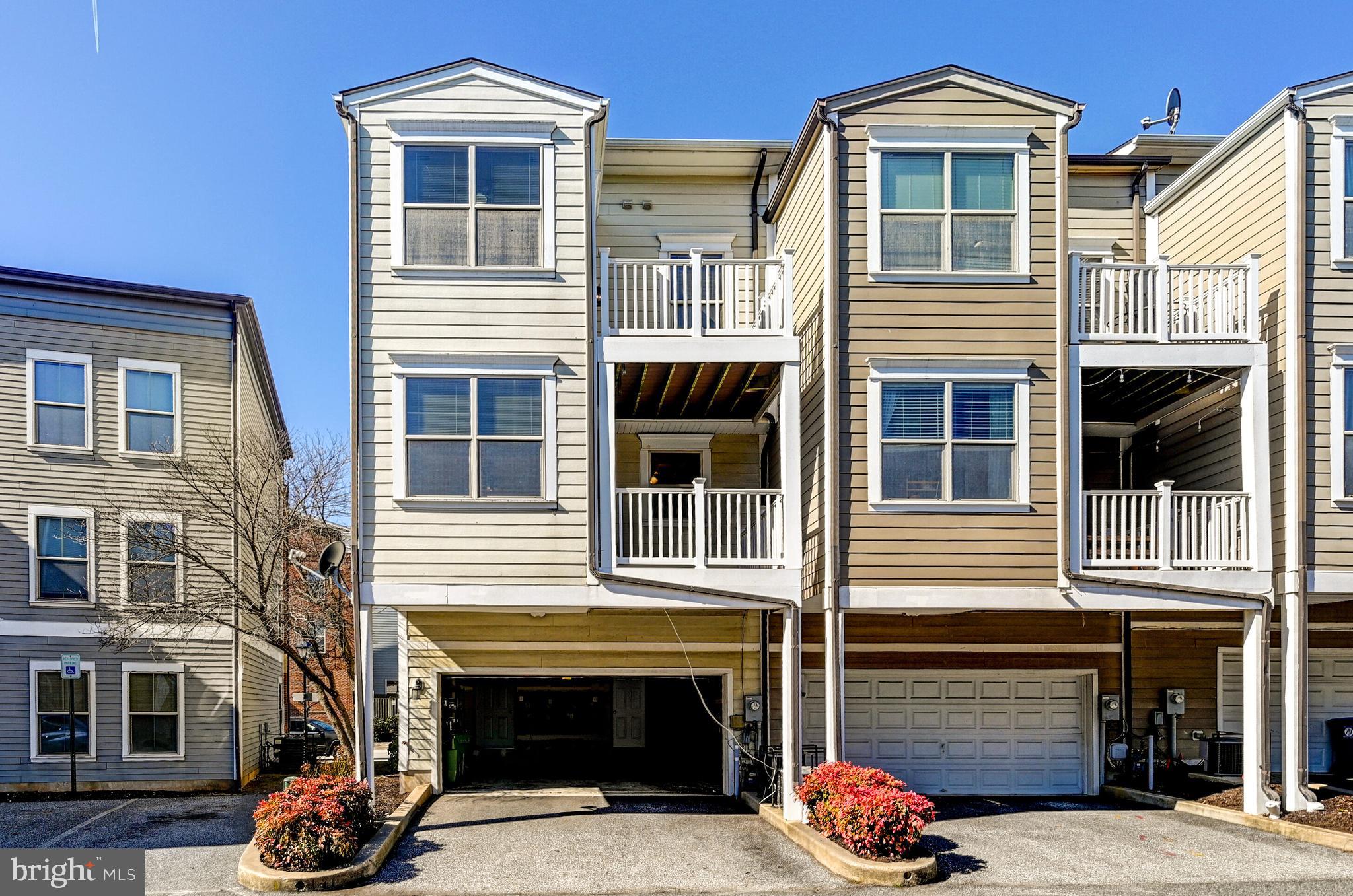 ALBEMARLE SQUARE - Residential