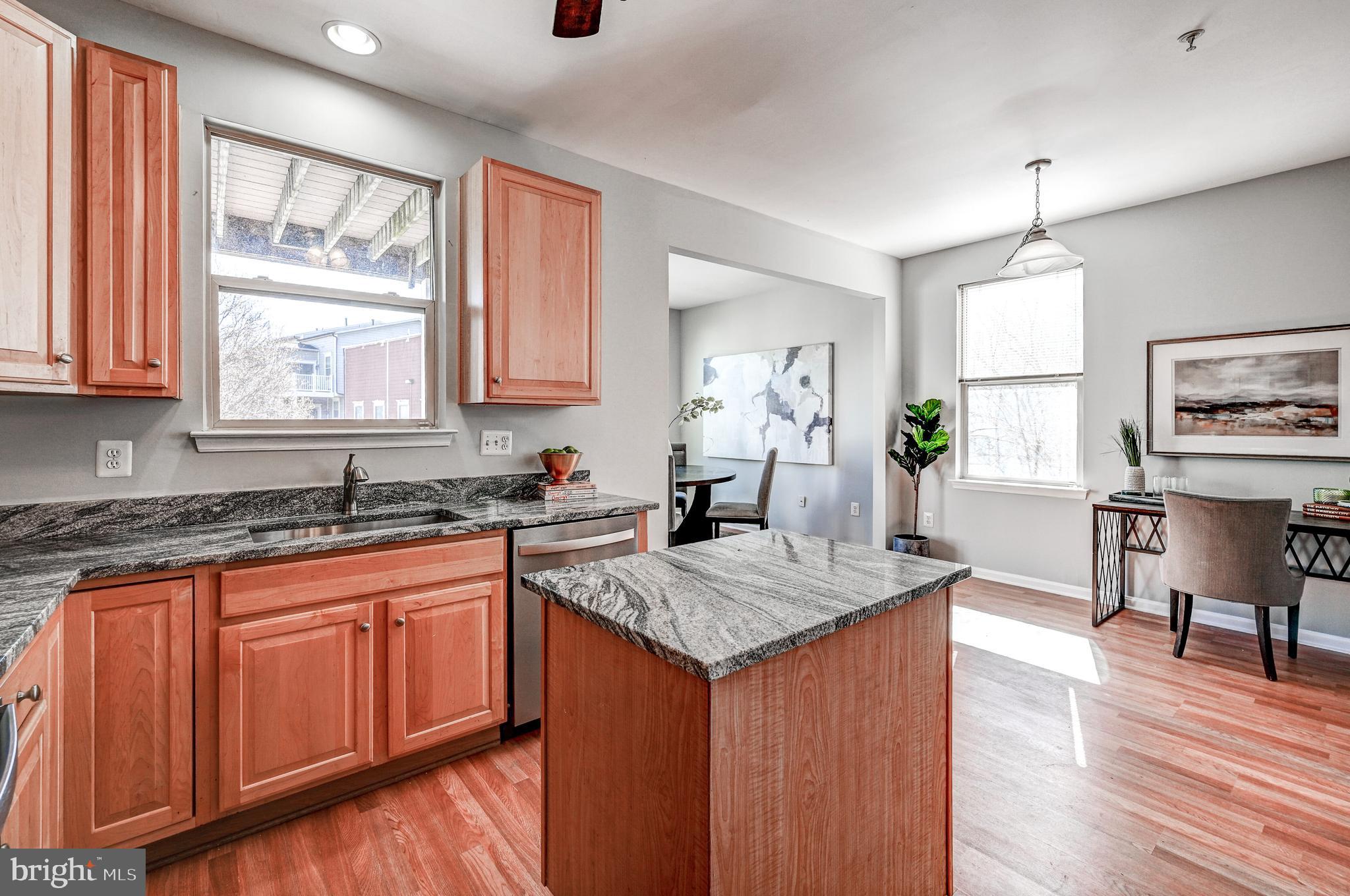 ALBEMARLE SQUARE - Residential