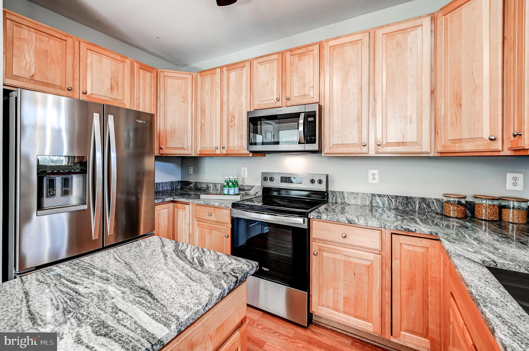 ALBEMARLE SQUARE - Residential