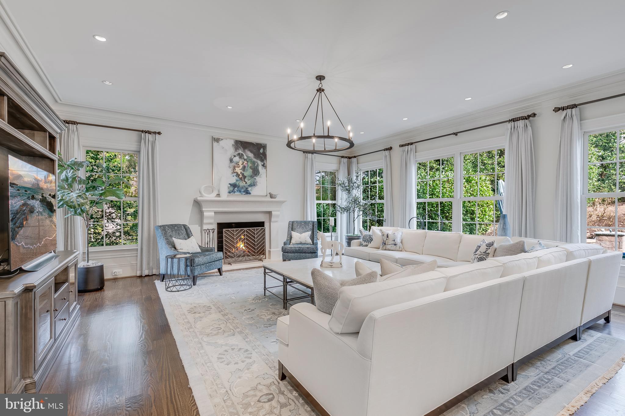 ELMWOOD ESTATES - Residential