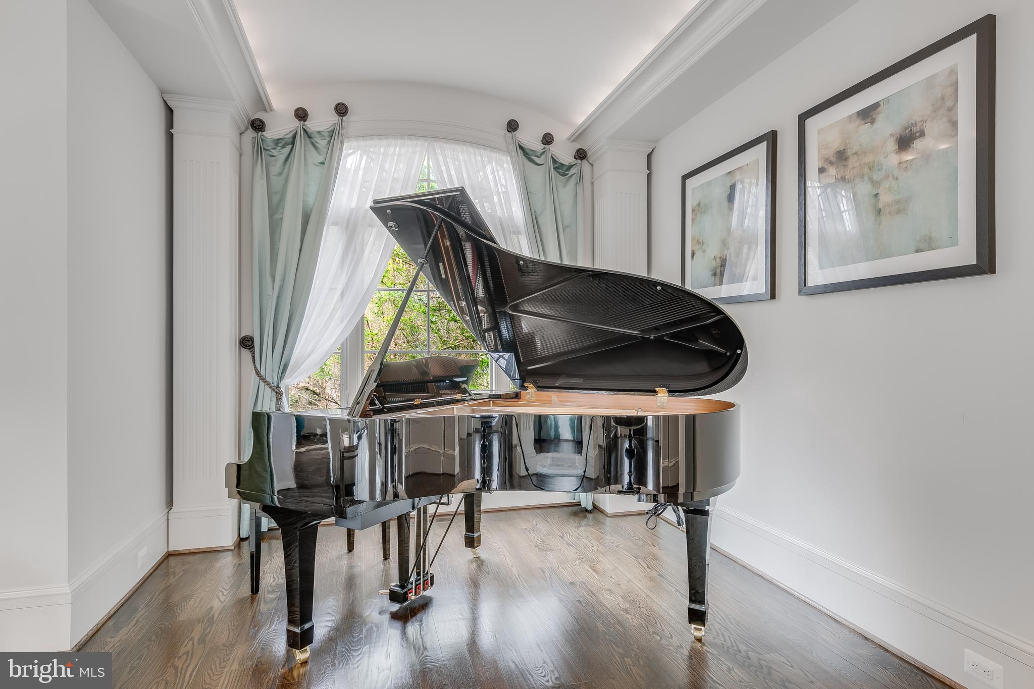 ELMWOOD ESTATES - Residential