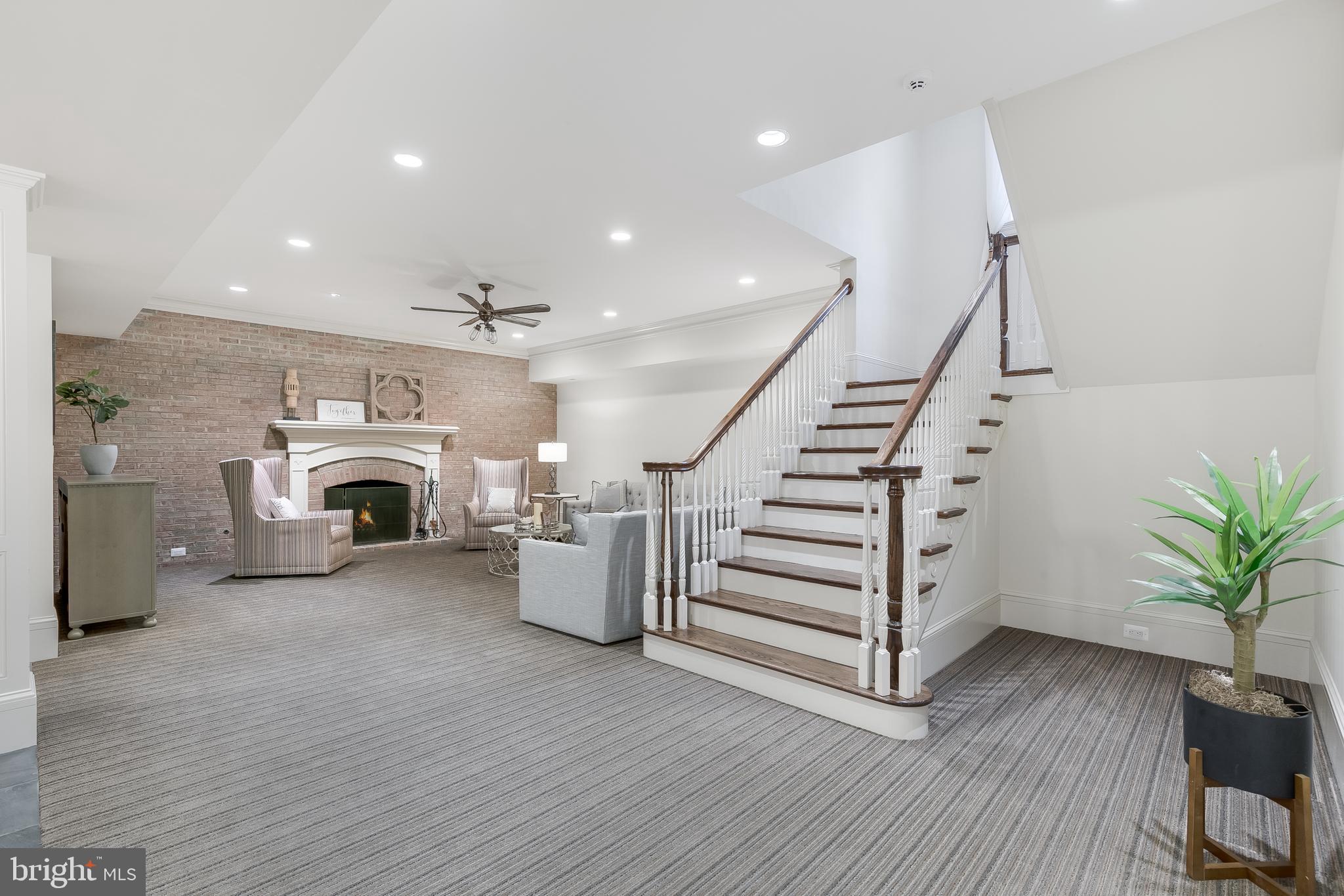 ELMWOOD ESTATES - Residential