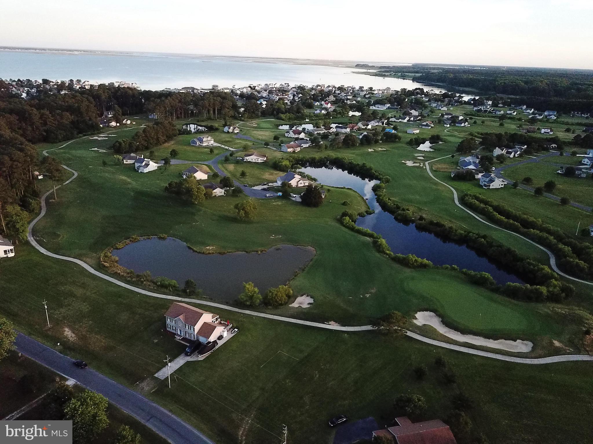 CAPTAIN'S COVE - Land