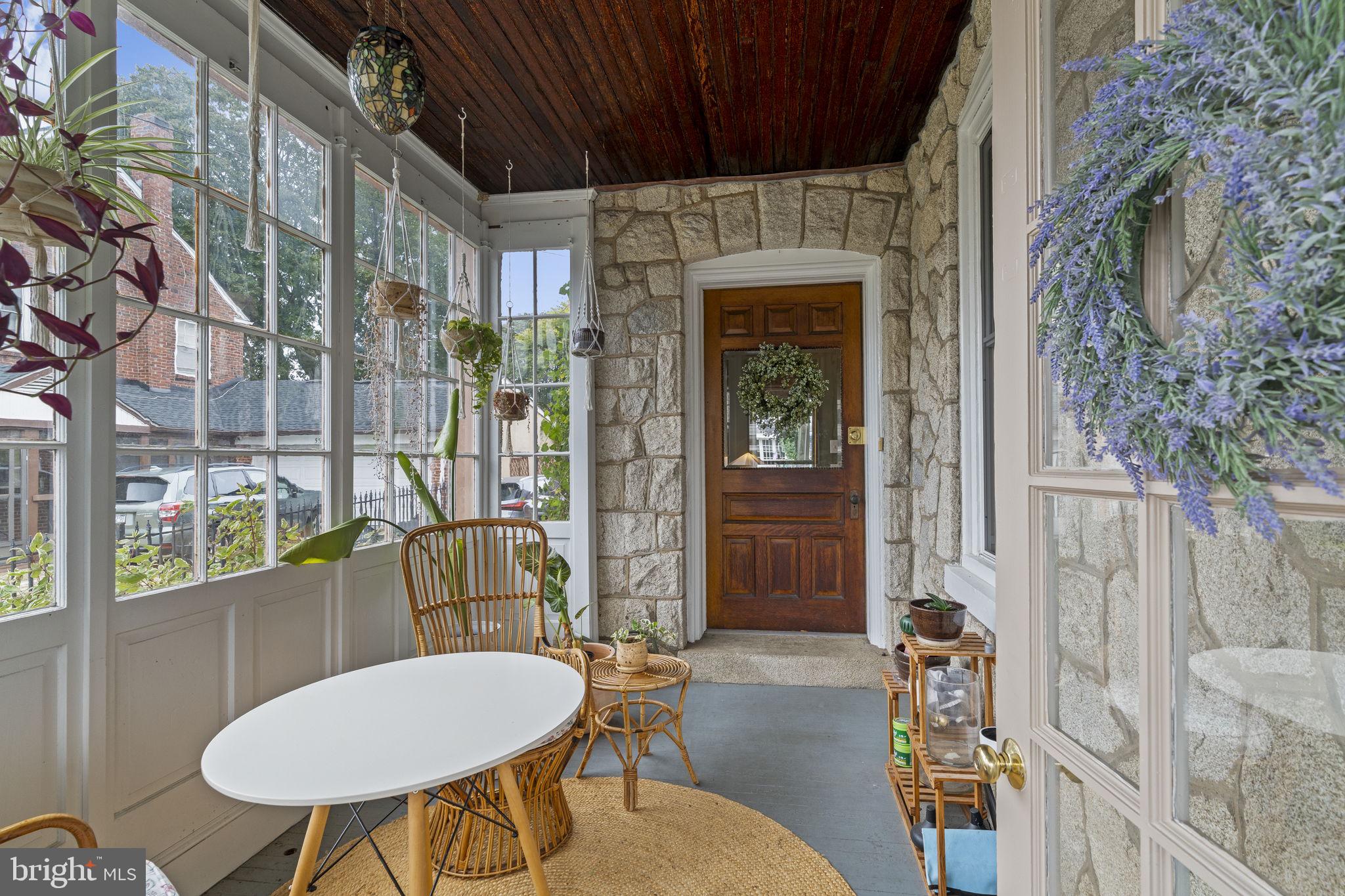 ROXBOROUGH - Residential