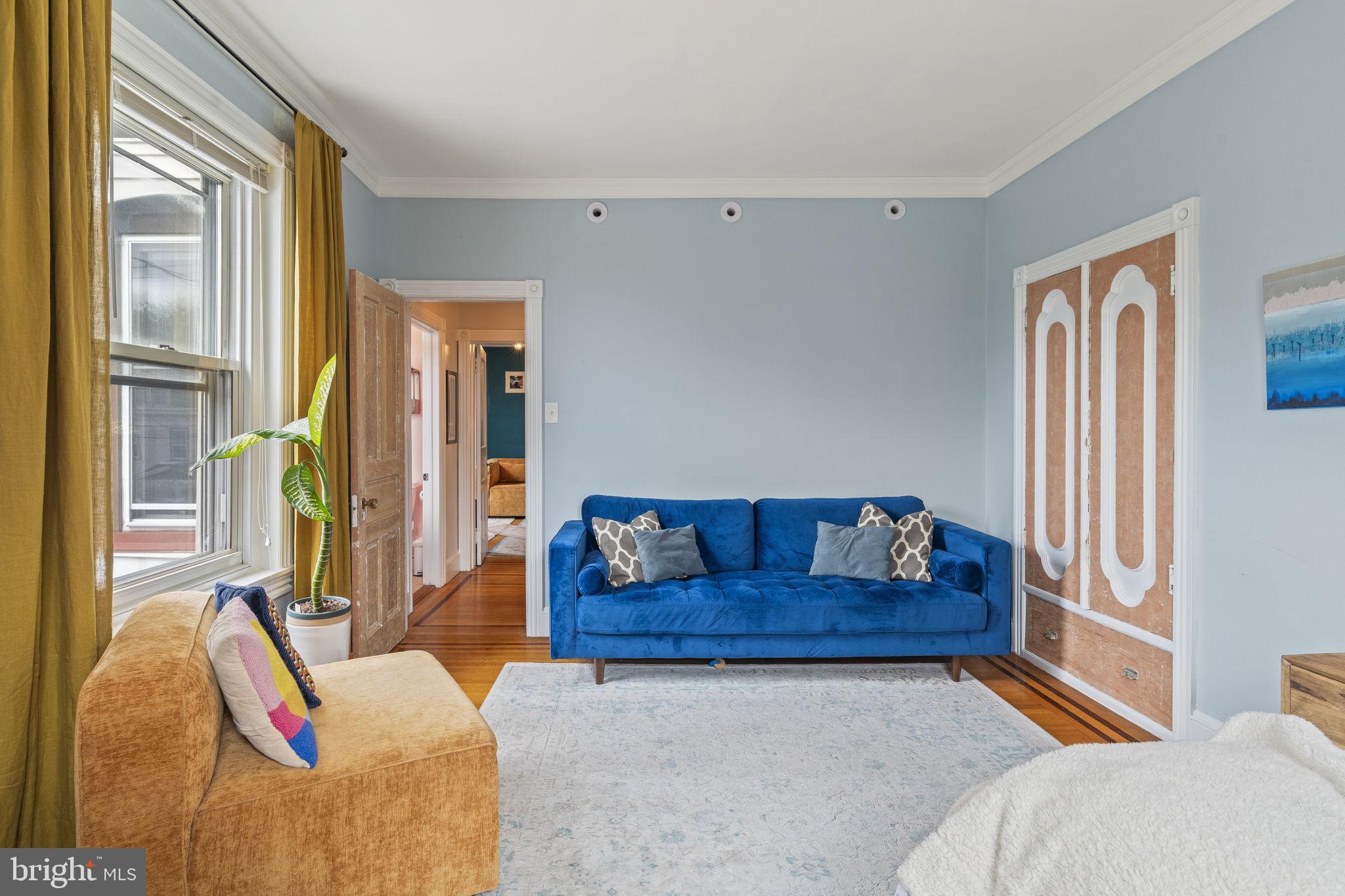 ROXBOROUGH - Residential