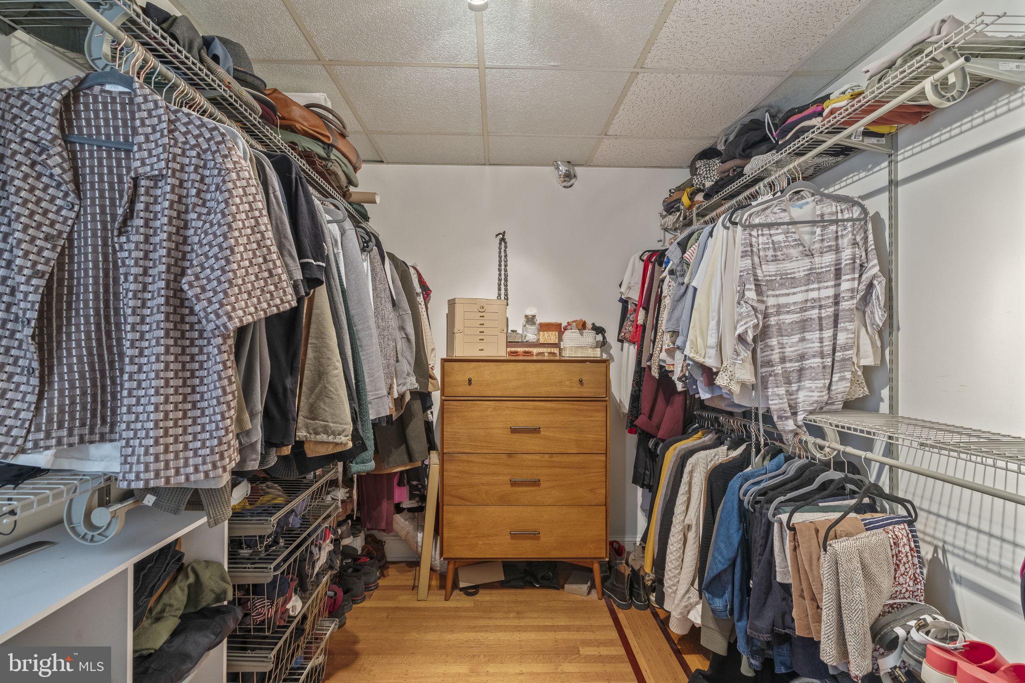 ROXBOROUGH - Residential