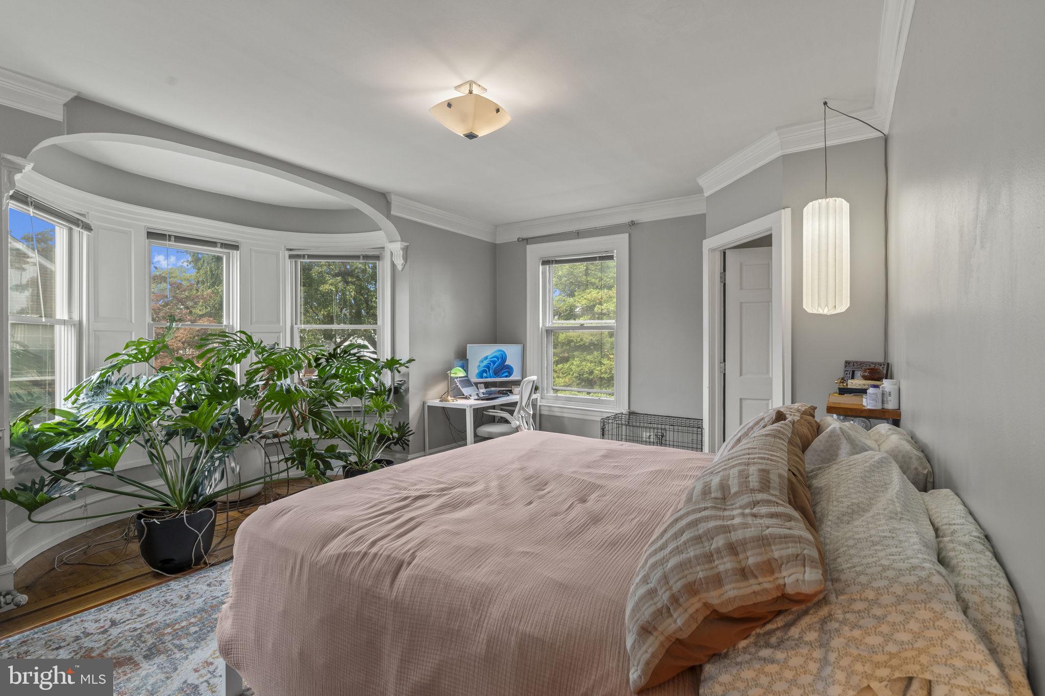 ROXBOROUGH - Residential