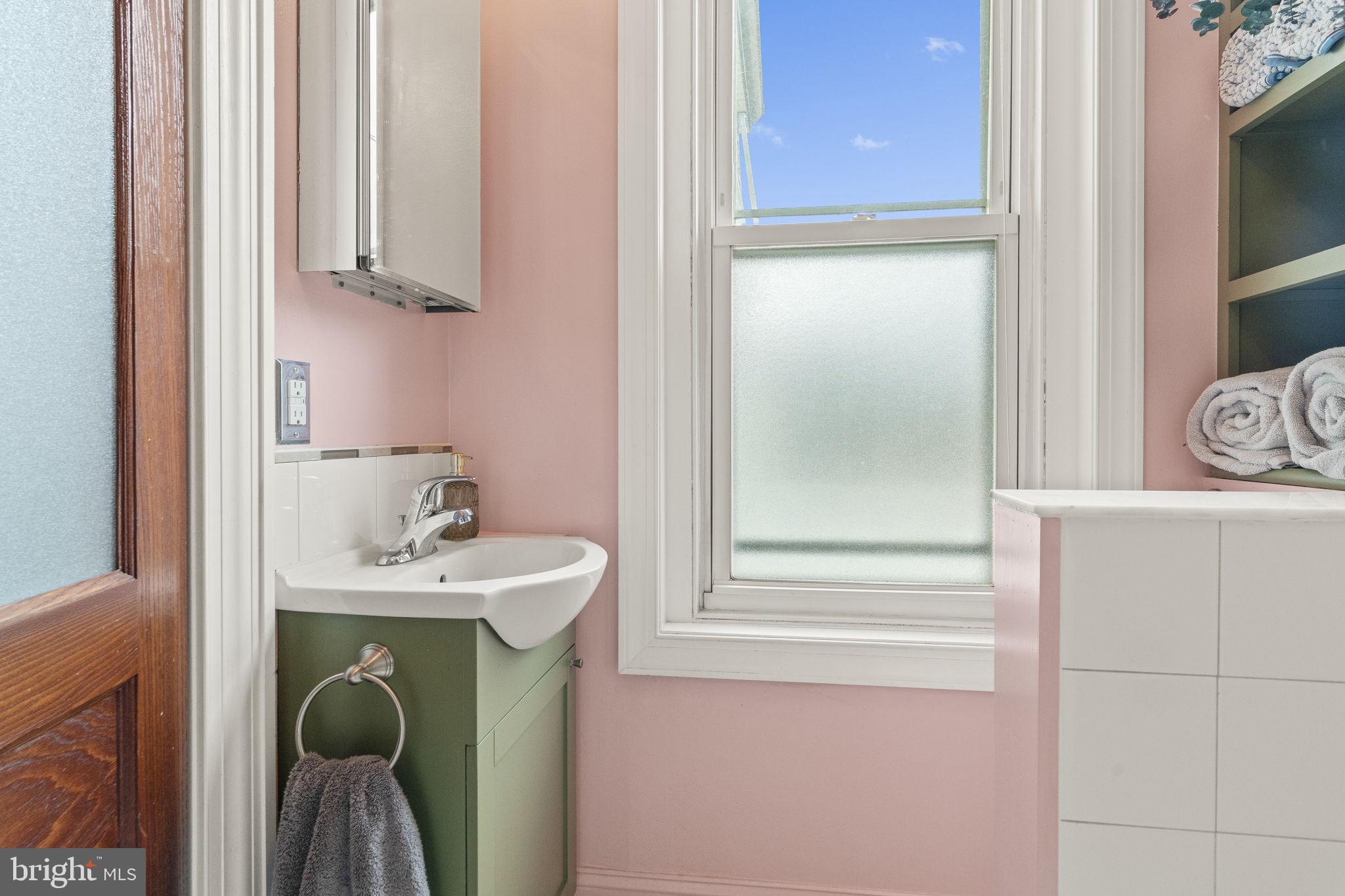 ROXBOROUGH - Residential