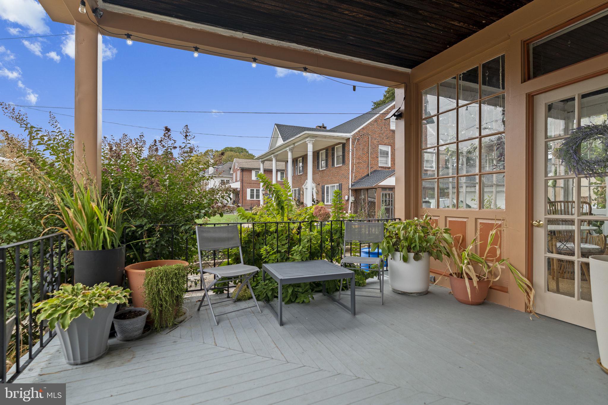 ROXBOROUGH - Residential