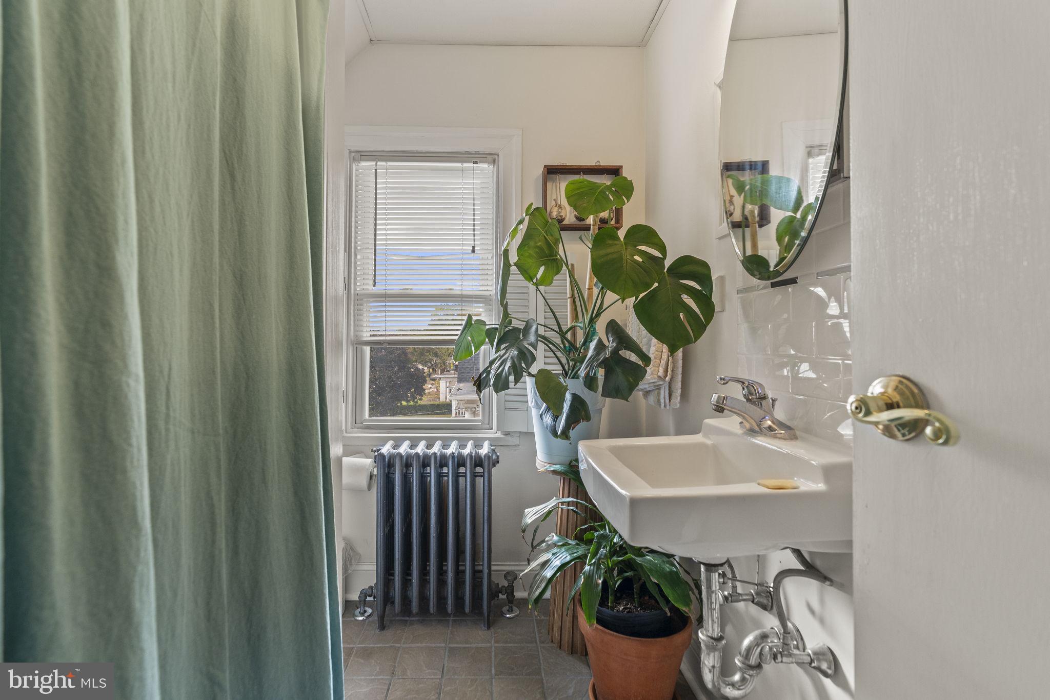 ROXBOROUGH - Residential