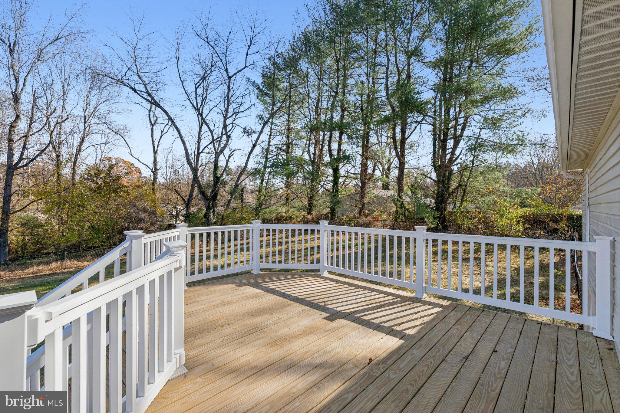 GOLDEN BEACH - Residential