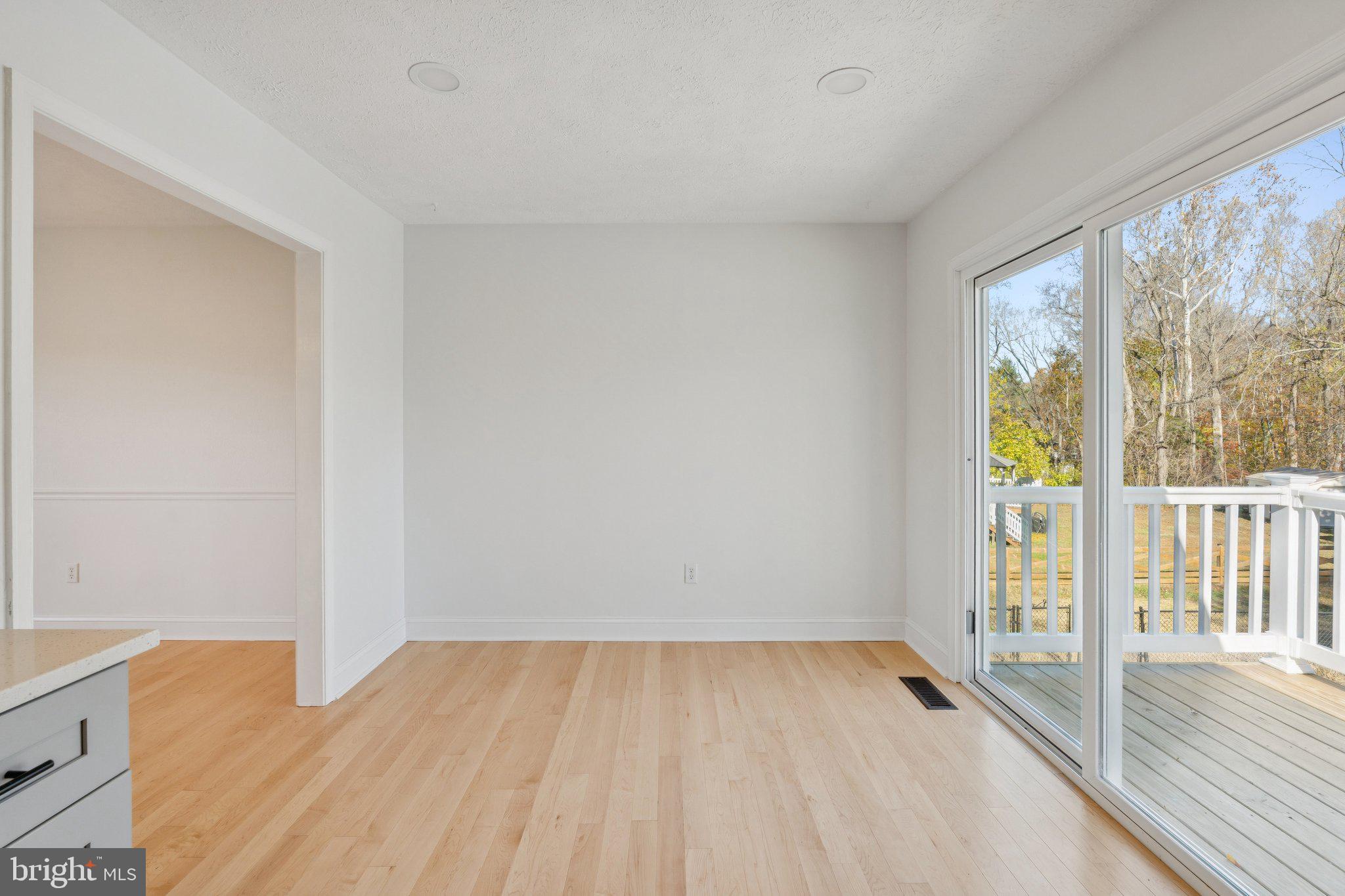 GOLDEN BEACH - Residential