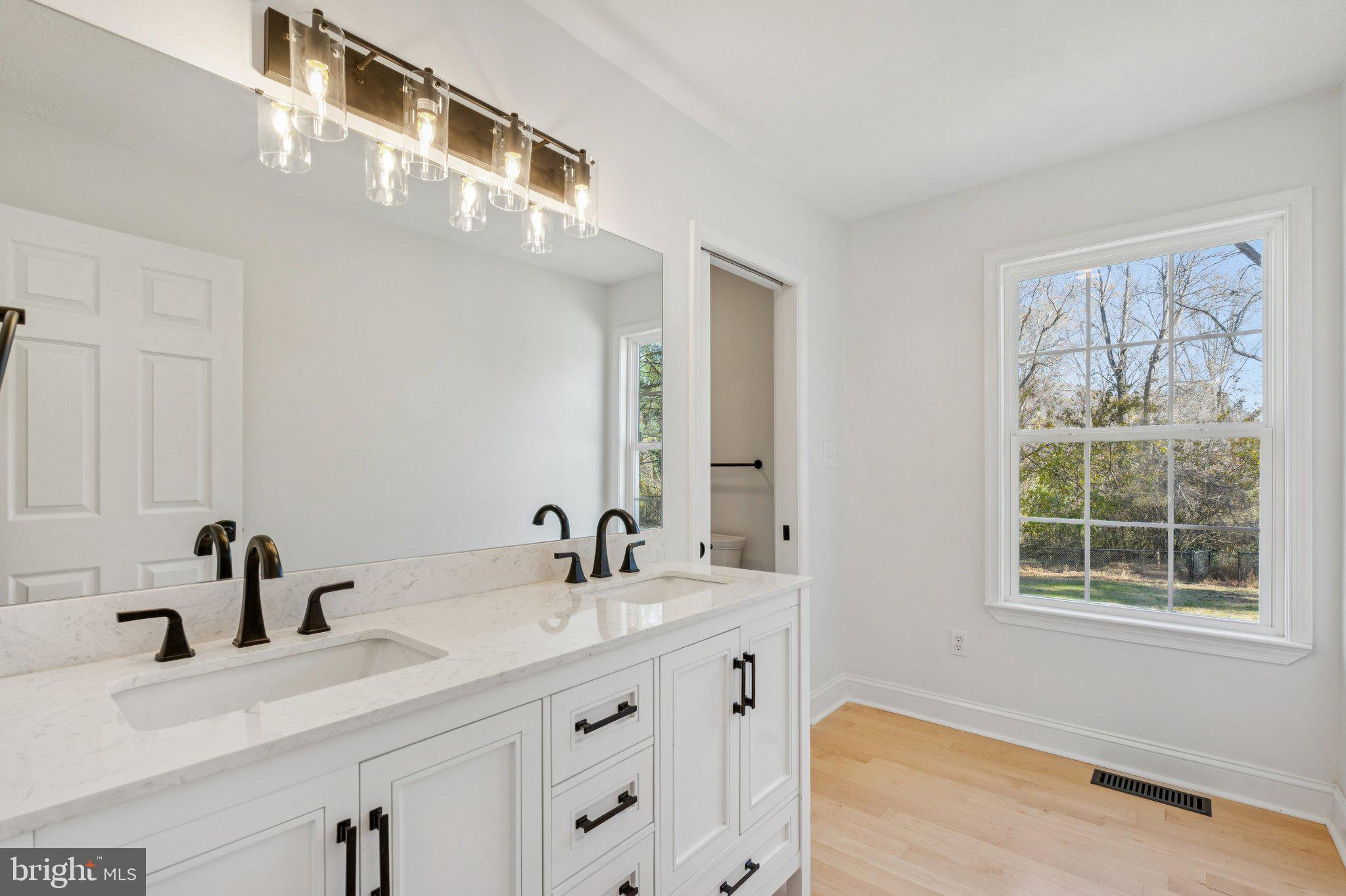 GOLDEN BEACH - Residential