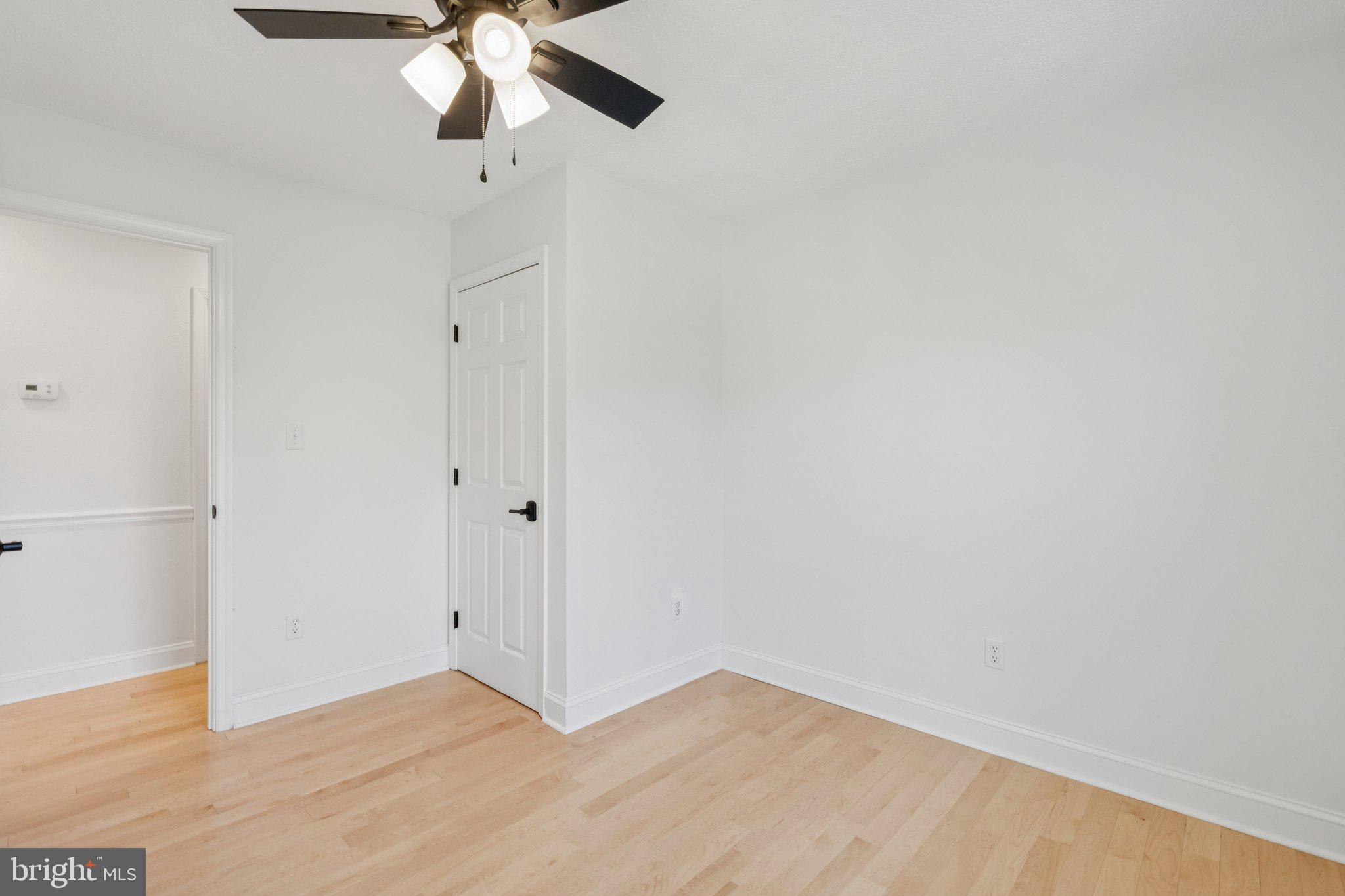 GOLDEN BEACH - Residential