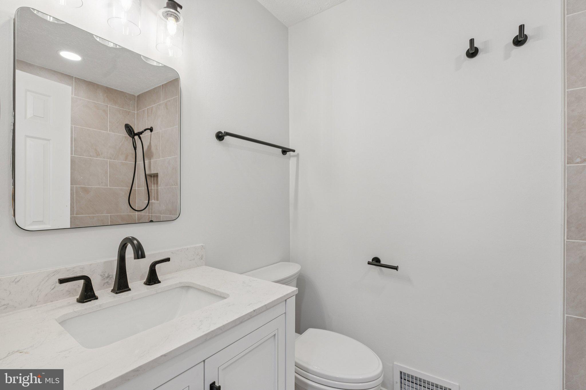 GOLDEN BEACH - Residential