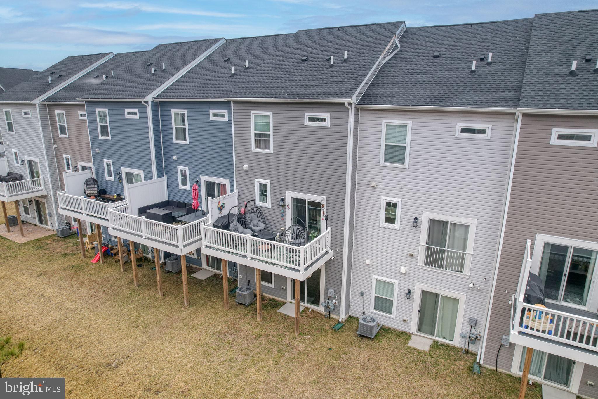 PLANTATION LAKES - Residential