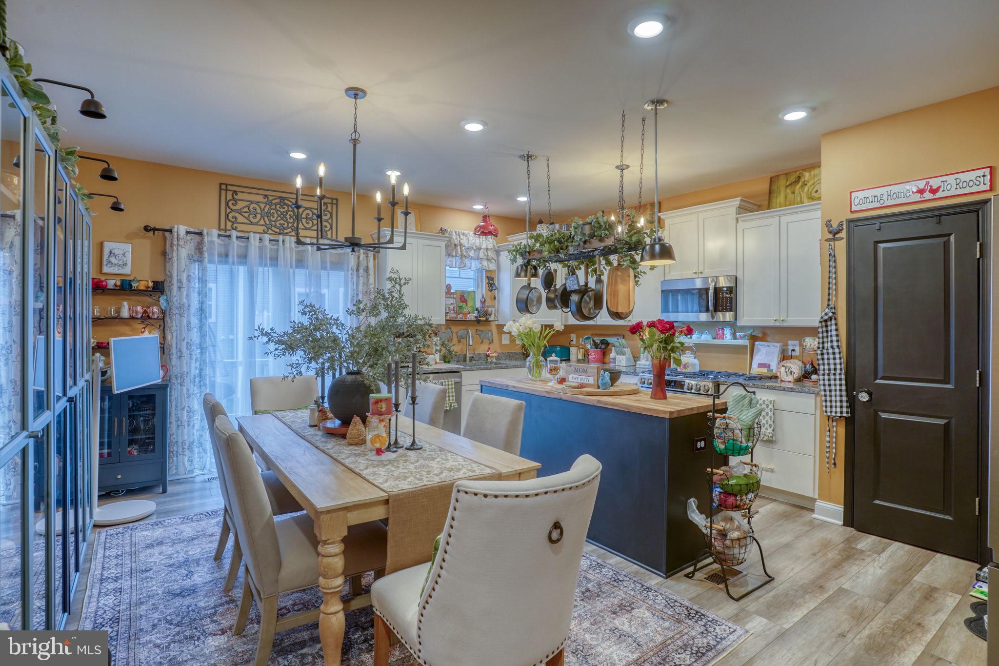 PLANTATION LAKES - Residential