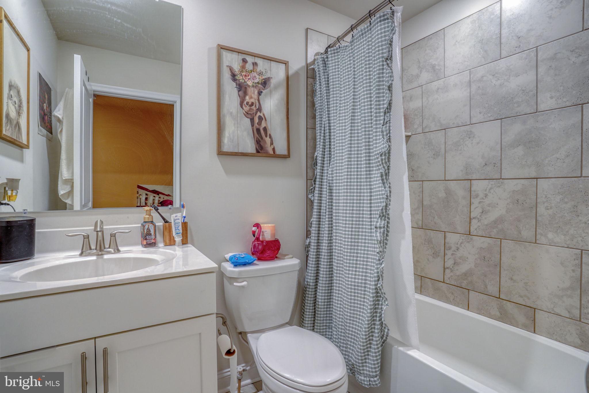 PLANTATION LAKES - Residential