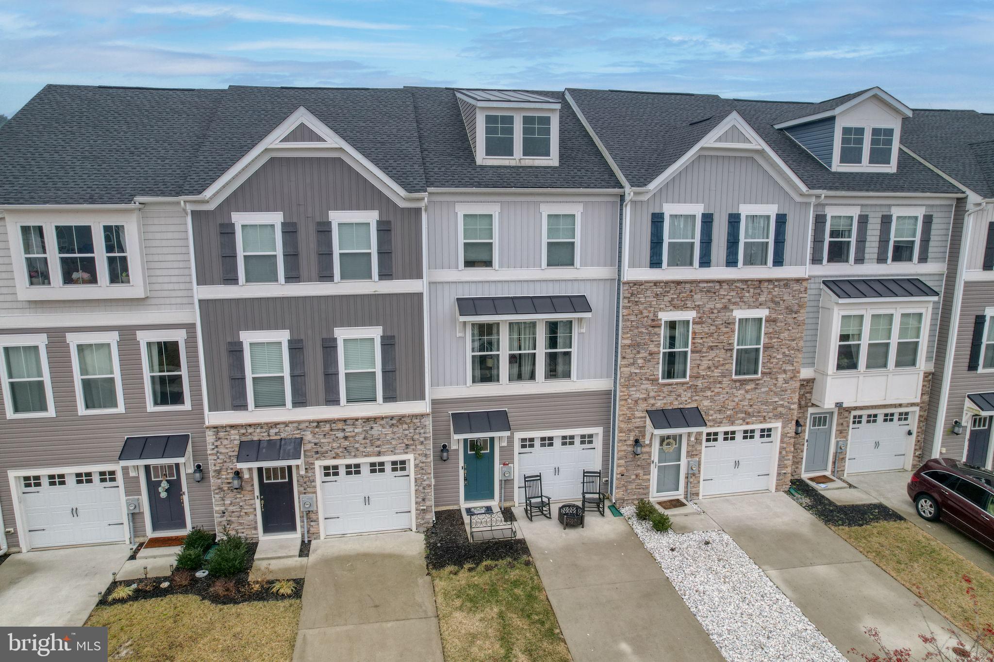 PLANTATION LAKES - Residential