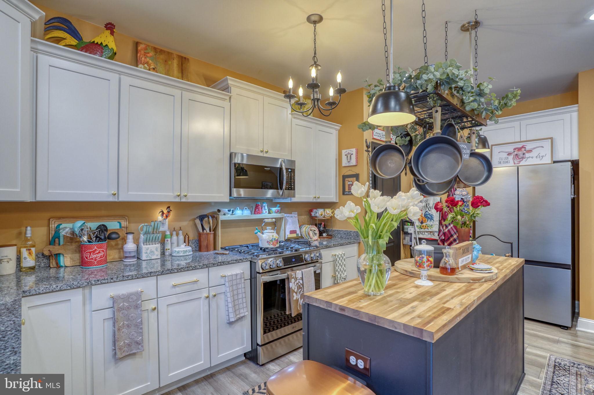 PLANTATION LAKES - Residential