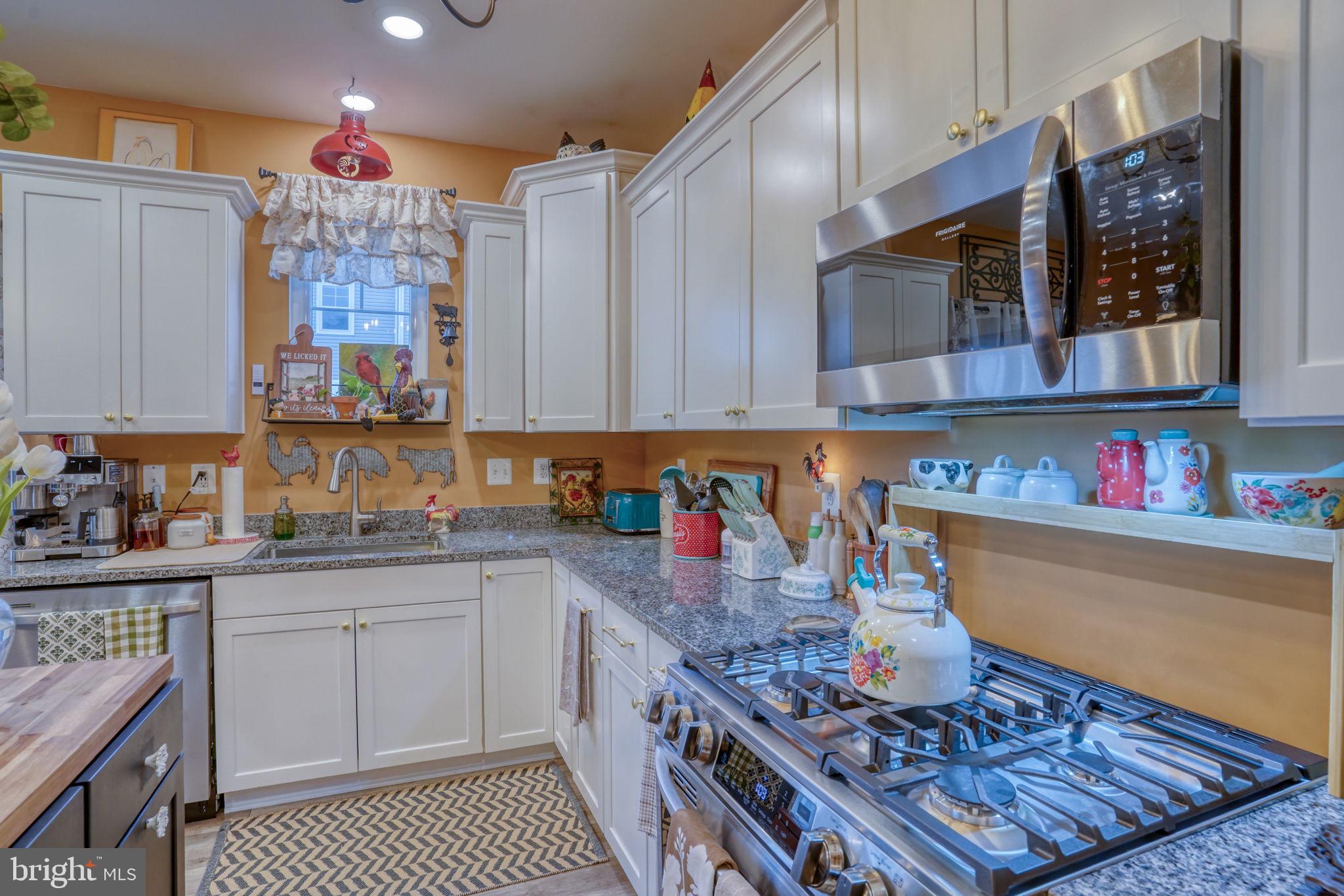 PLANTATION LAKES - Residential