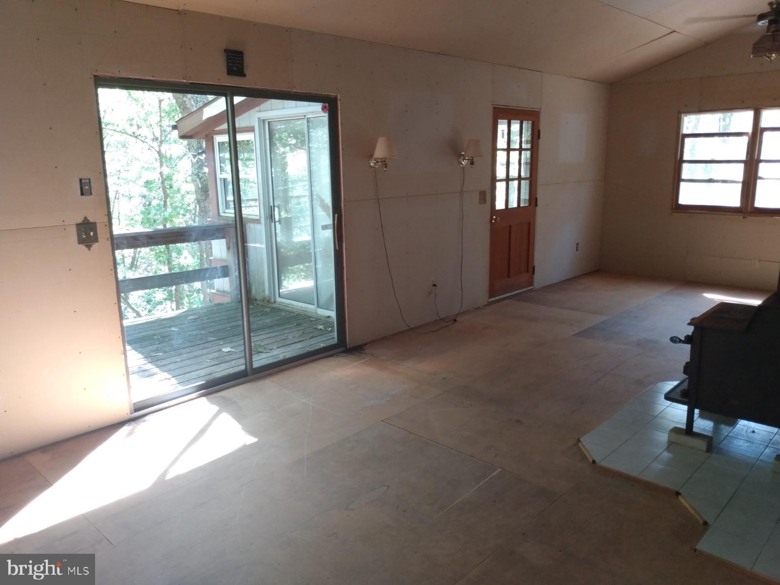 CAPON RIVER VISTA - Residential