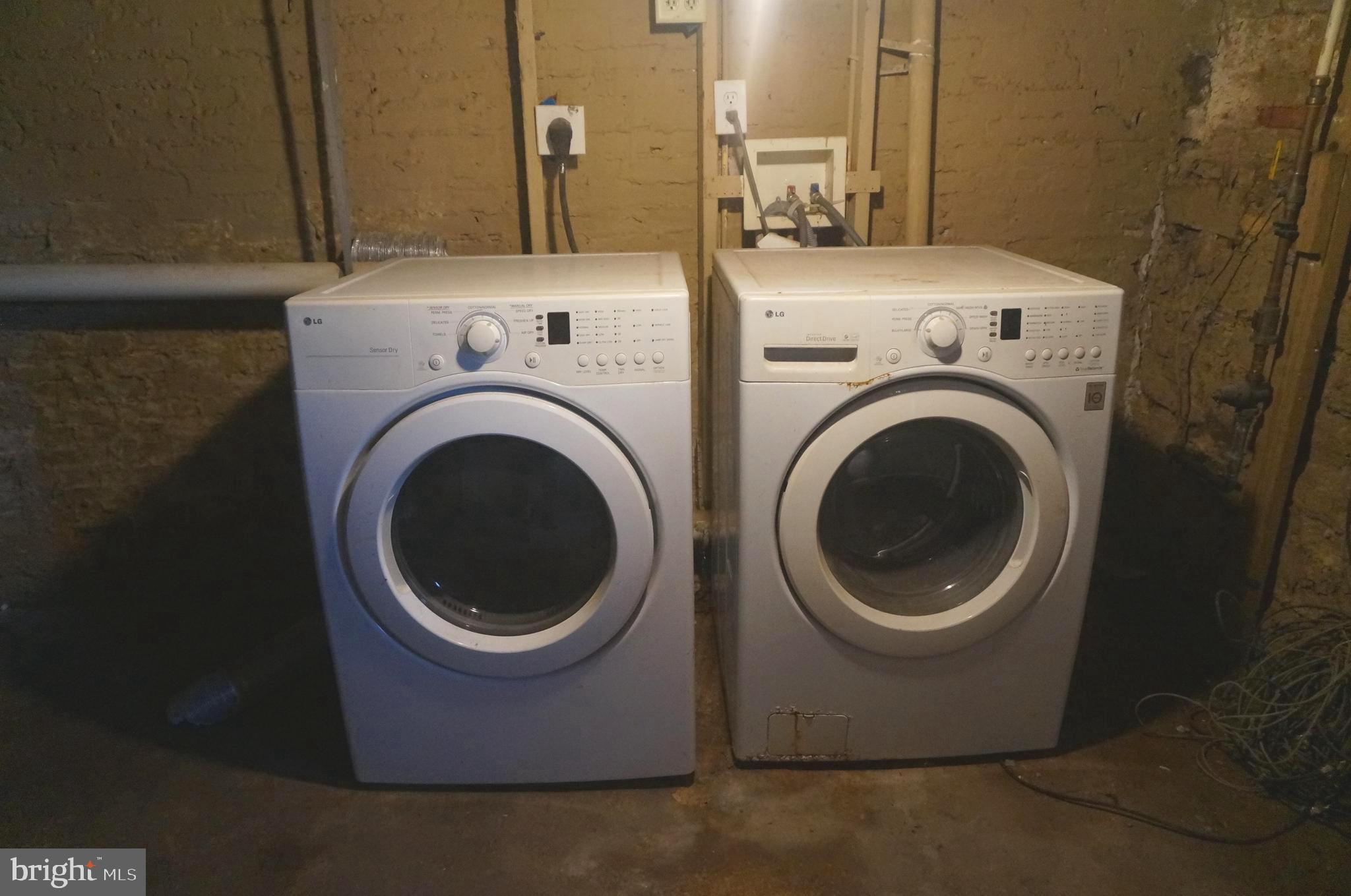 JOHNSTON SQUARE - Residential