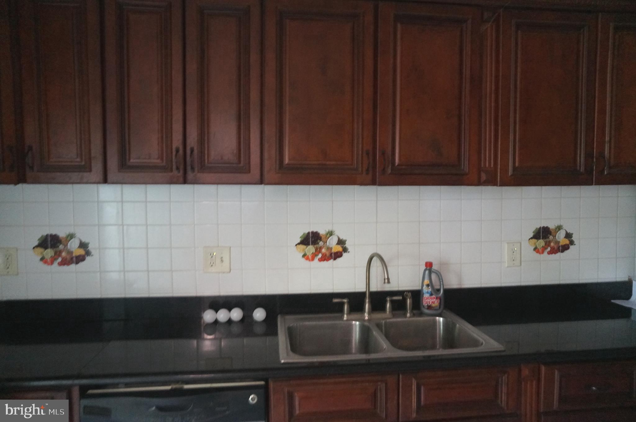 JOHNSTON SQUARE - Residential