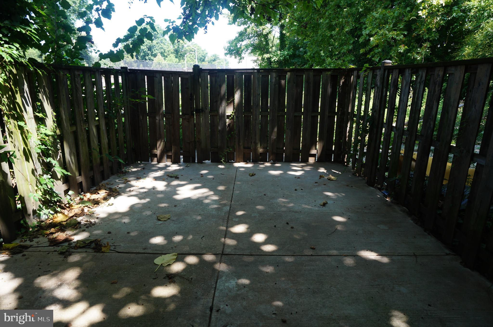 JOHNSTON SQUARE - Residential