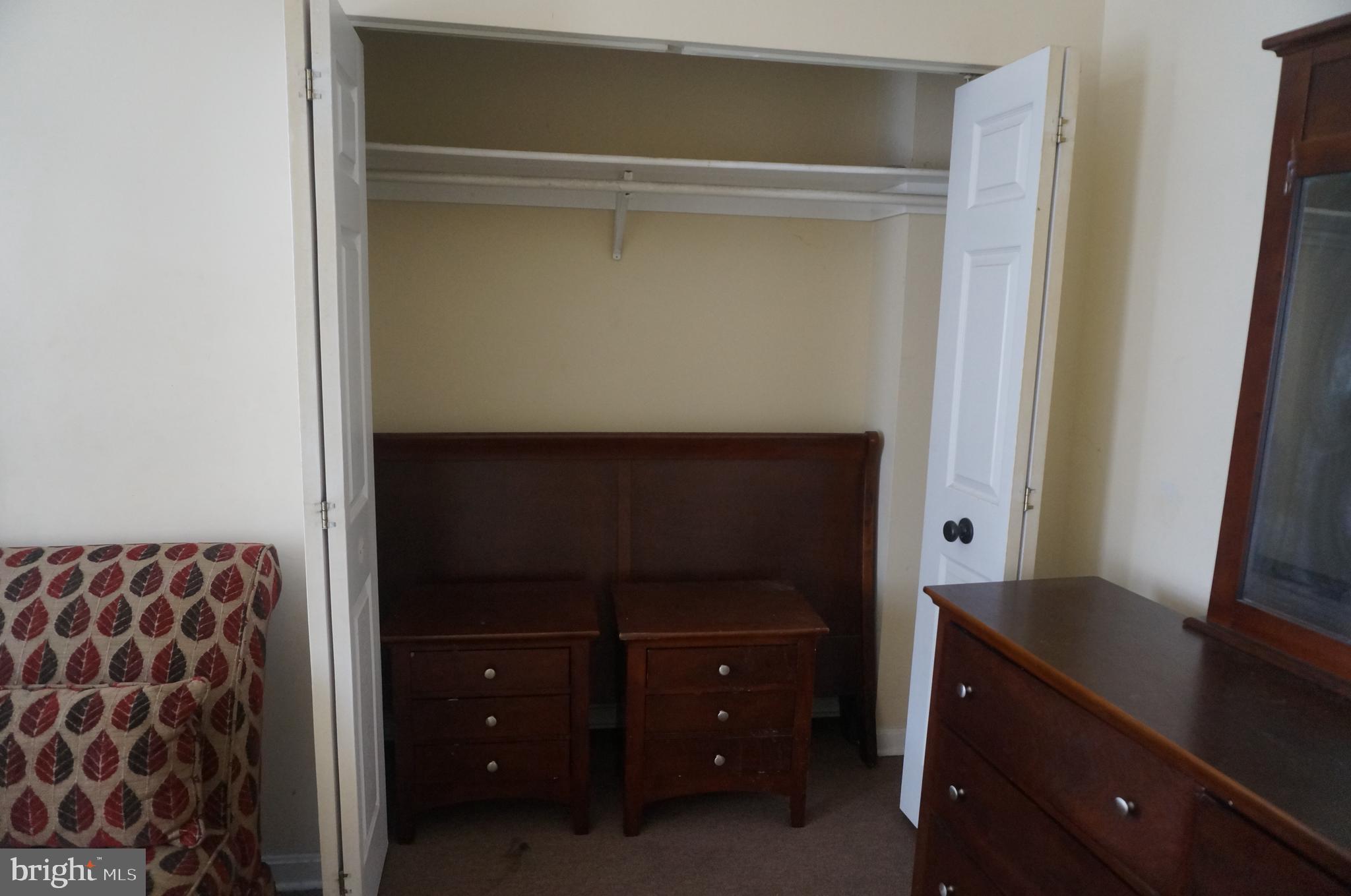 JOHNSTON SQUARE - Residential