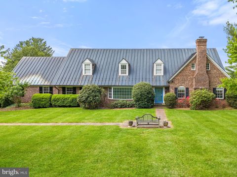 23128 COBB HOUSE ROAD MIDDLEBURG VA 20117
