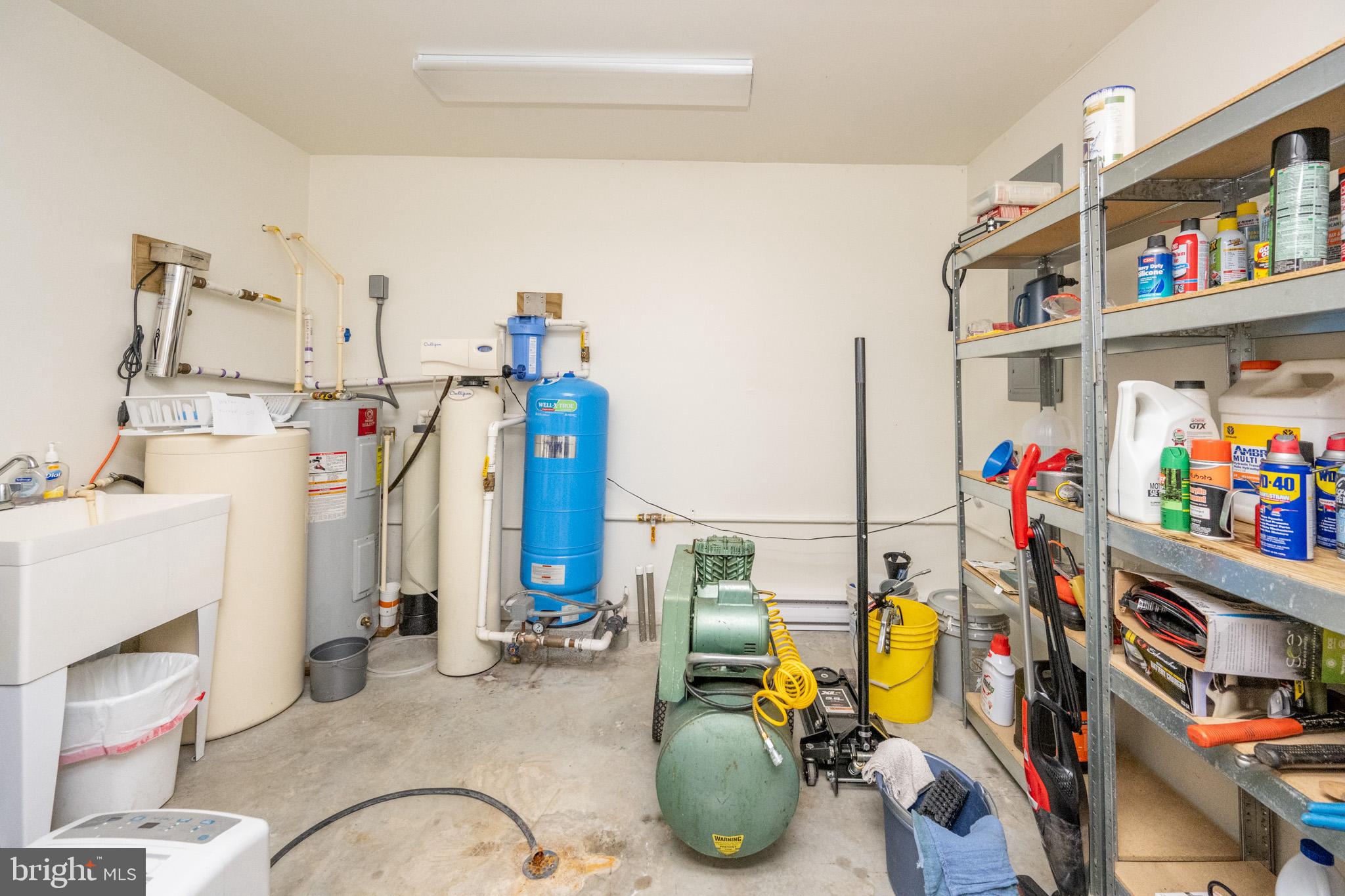 SPRING GLADE ROAD - Farm