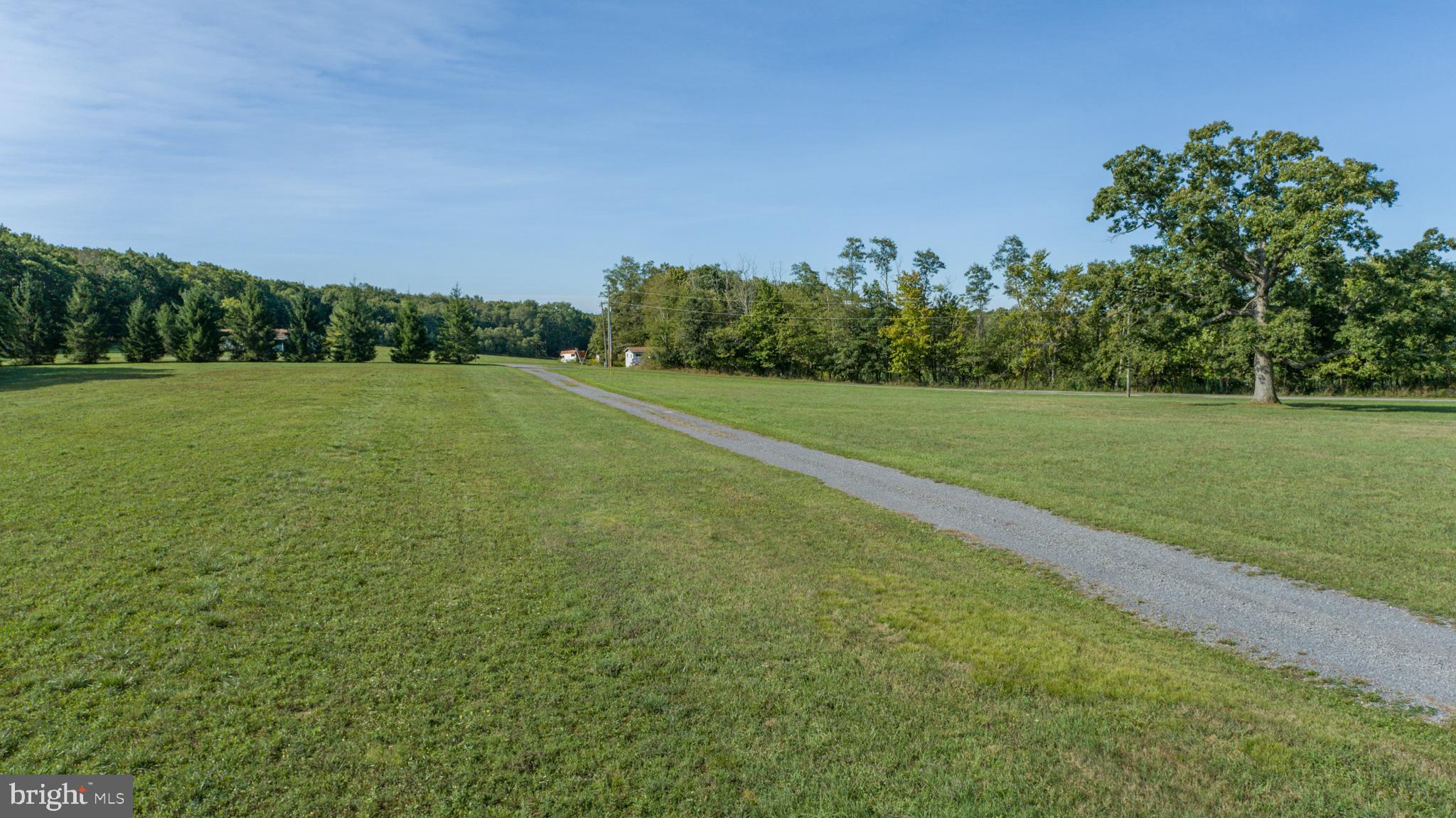 SPRING GLADE ROAD - Farm