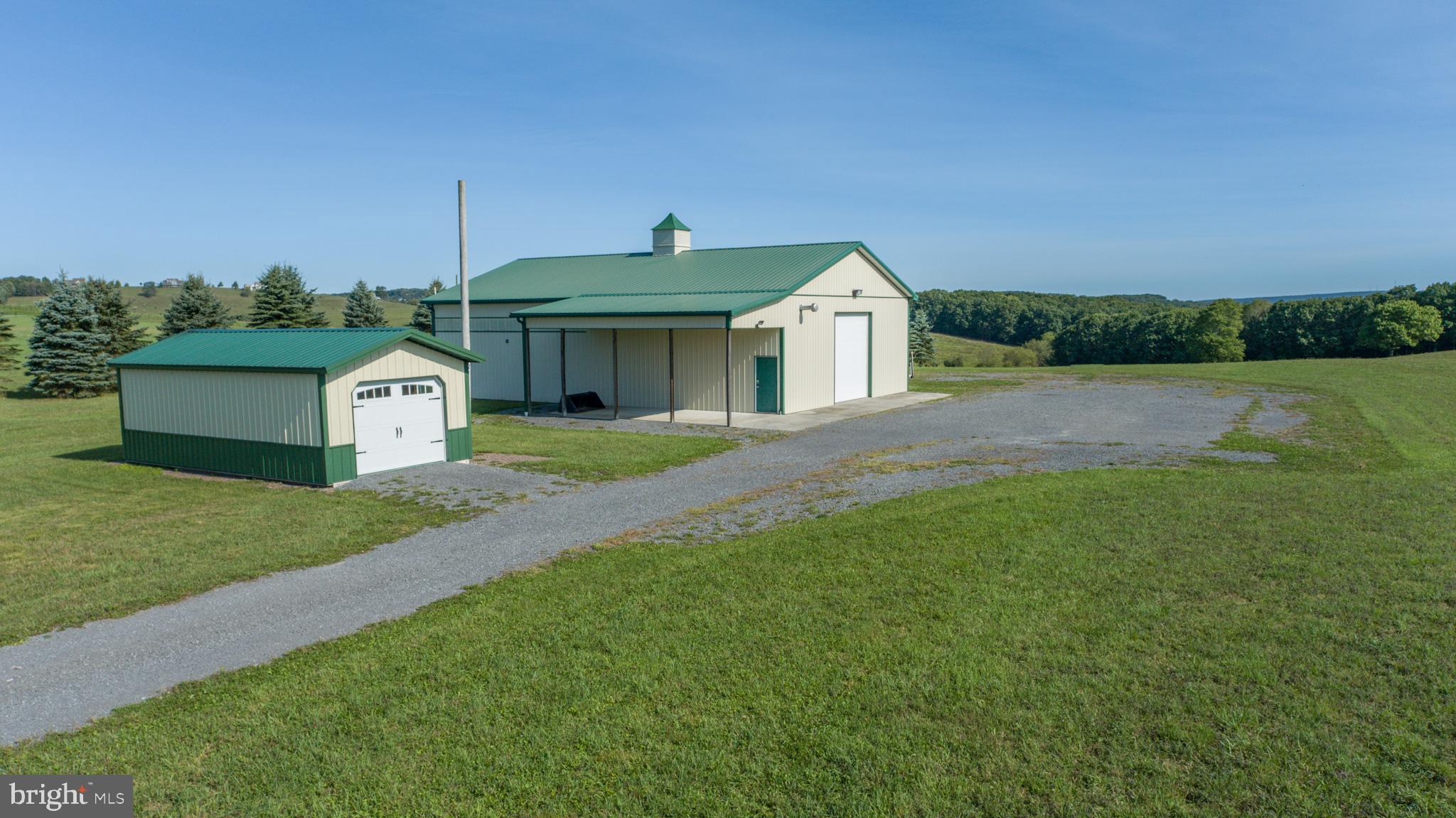SPRING GLADE ROAD - Farm