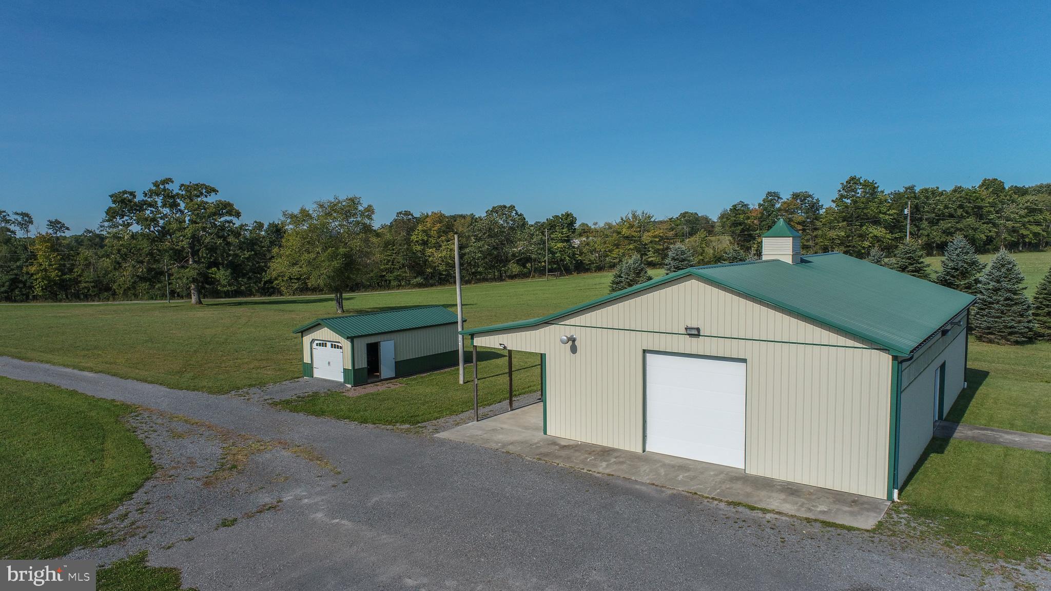 SPRING GLADE ROAD - Farm