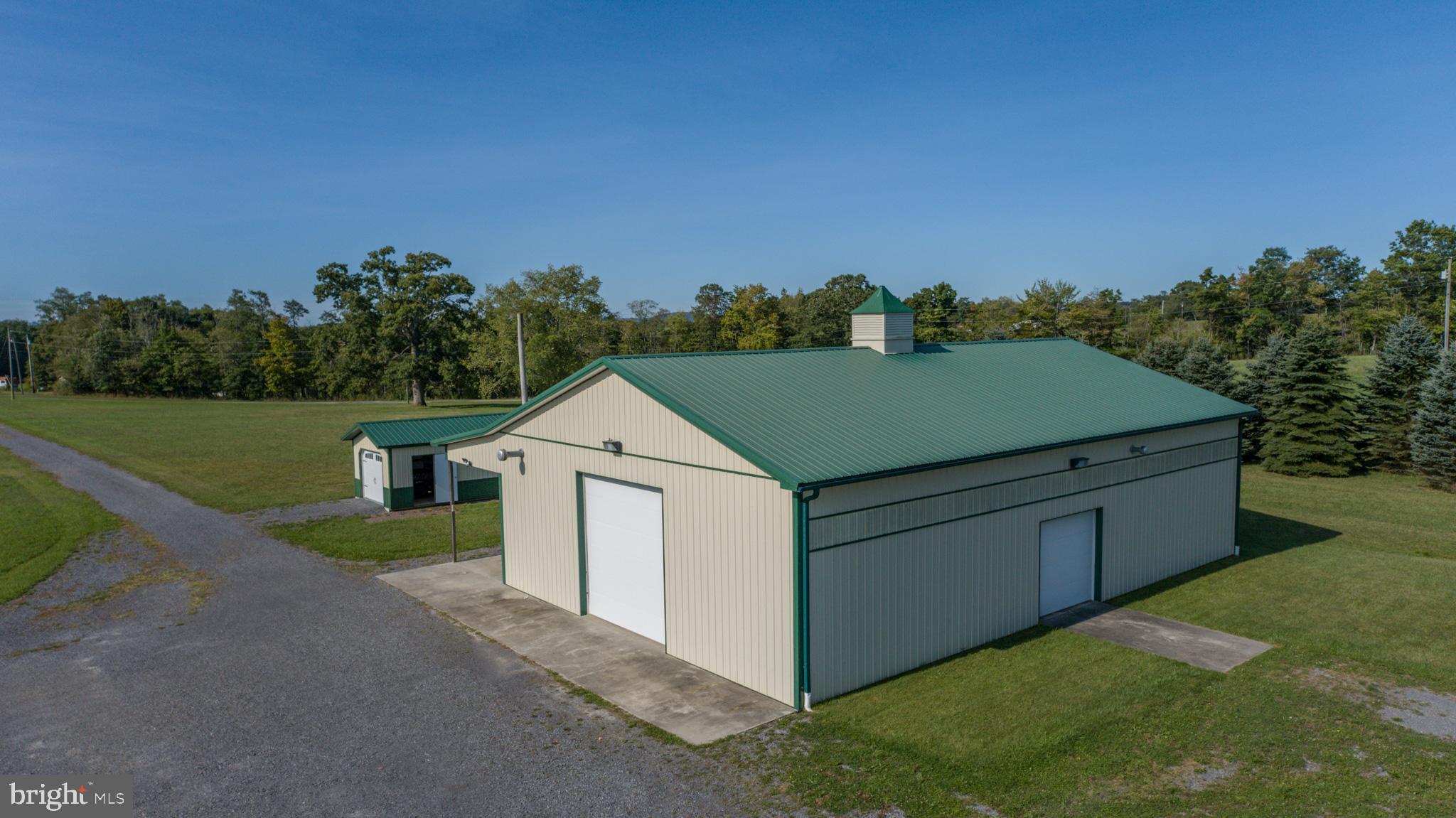 SPRING GLADE ROAD - Farm