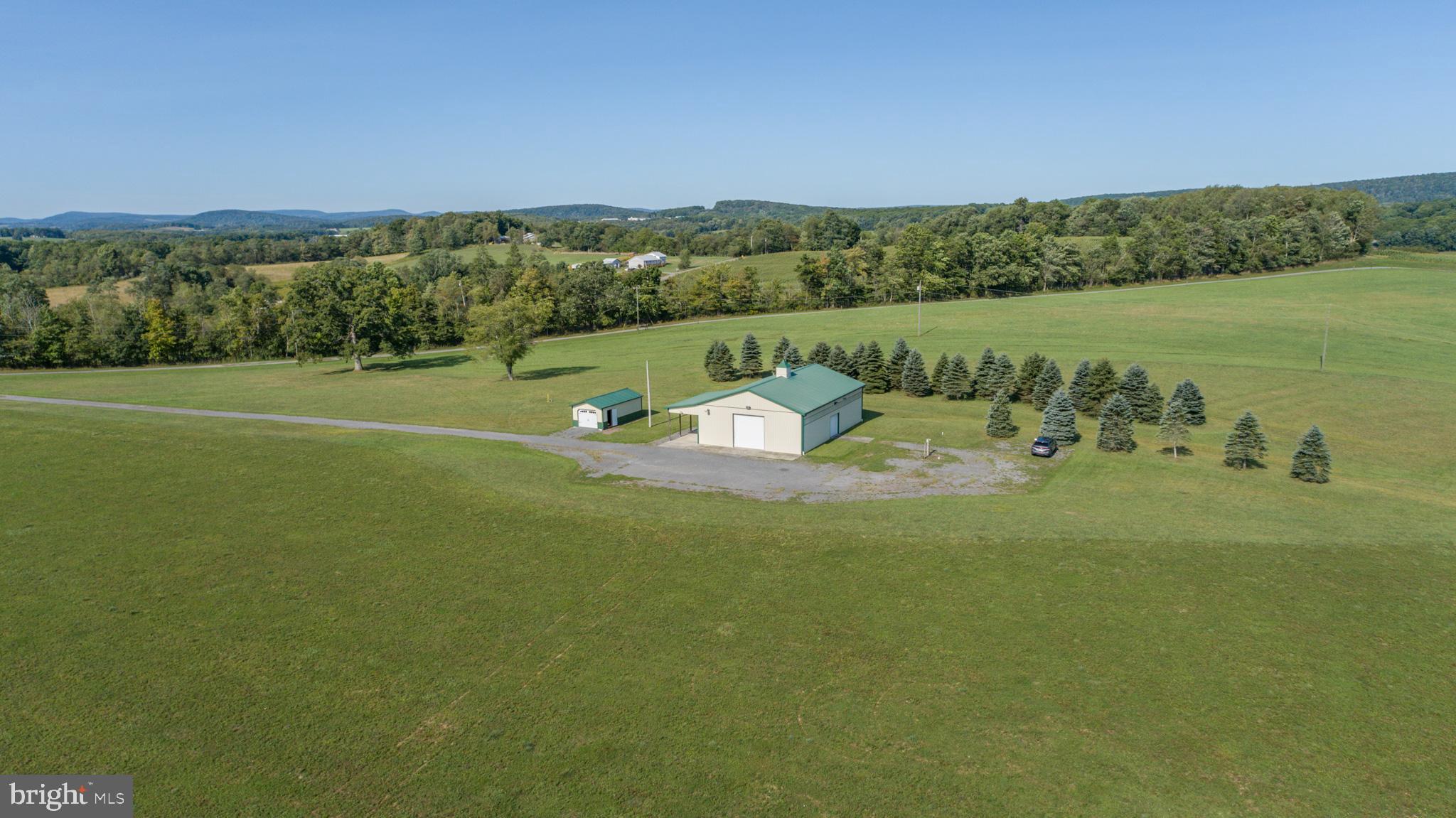 SPRING GLADE ROAD - Farm
